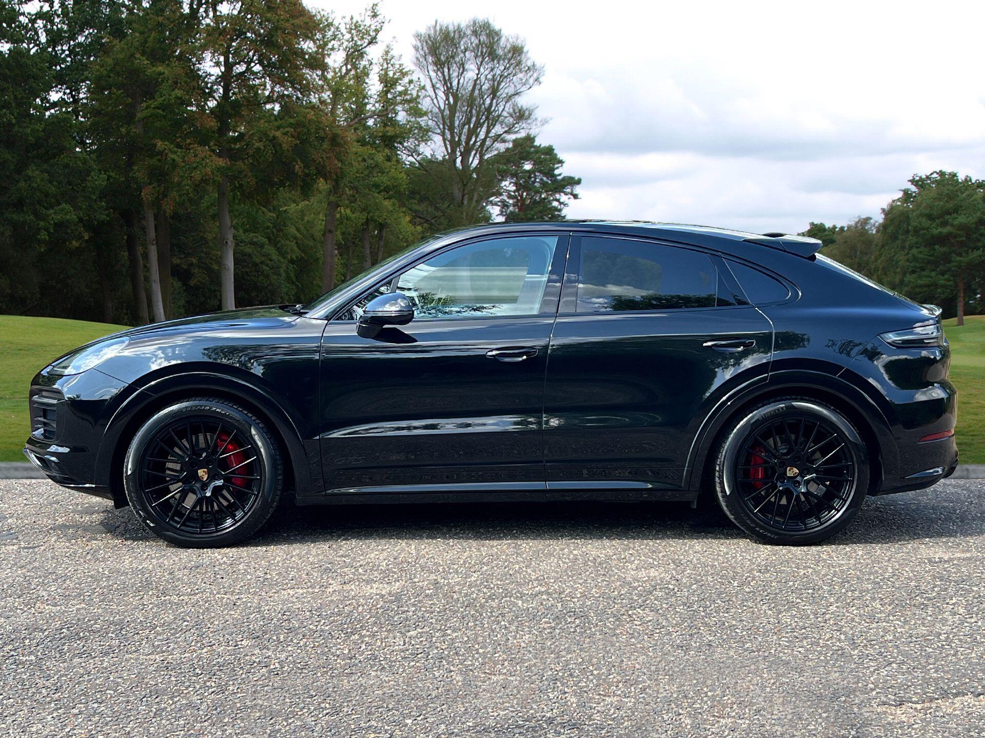 Porsche Cayenne view 2