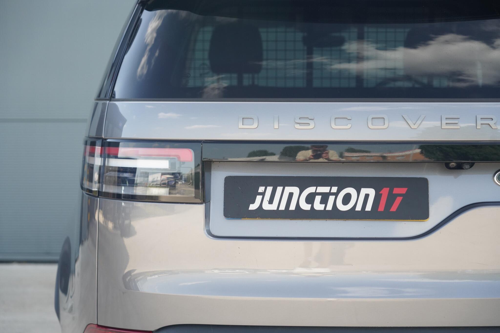 Land Rover Discovery view 20