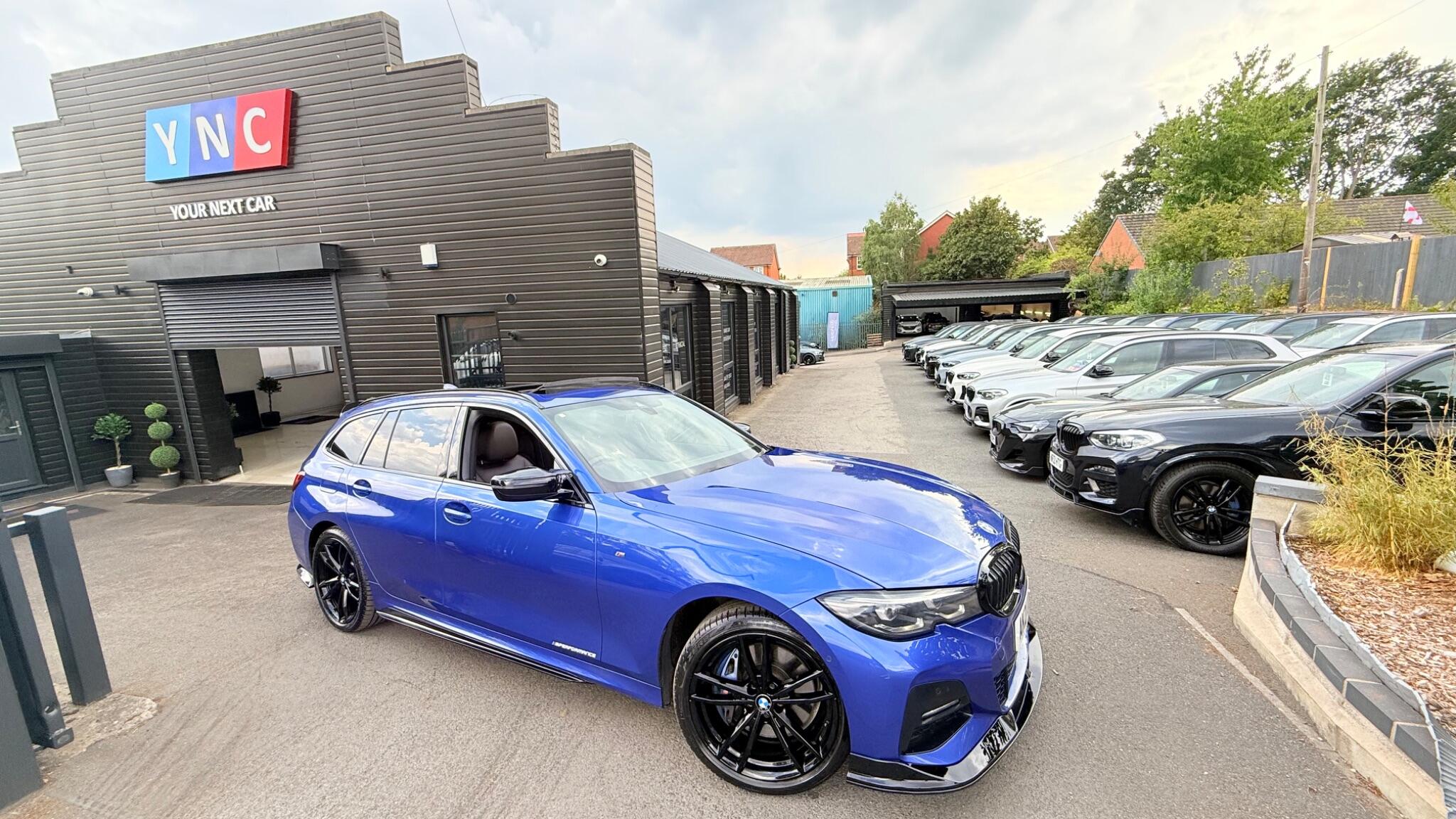 BMW 3 Series view 5