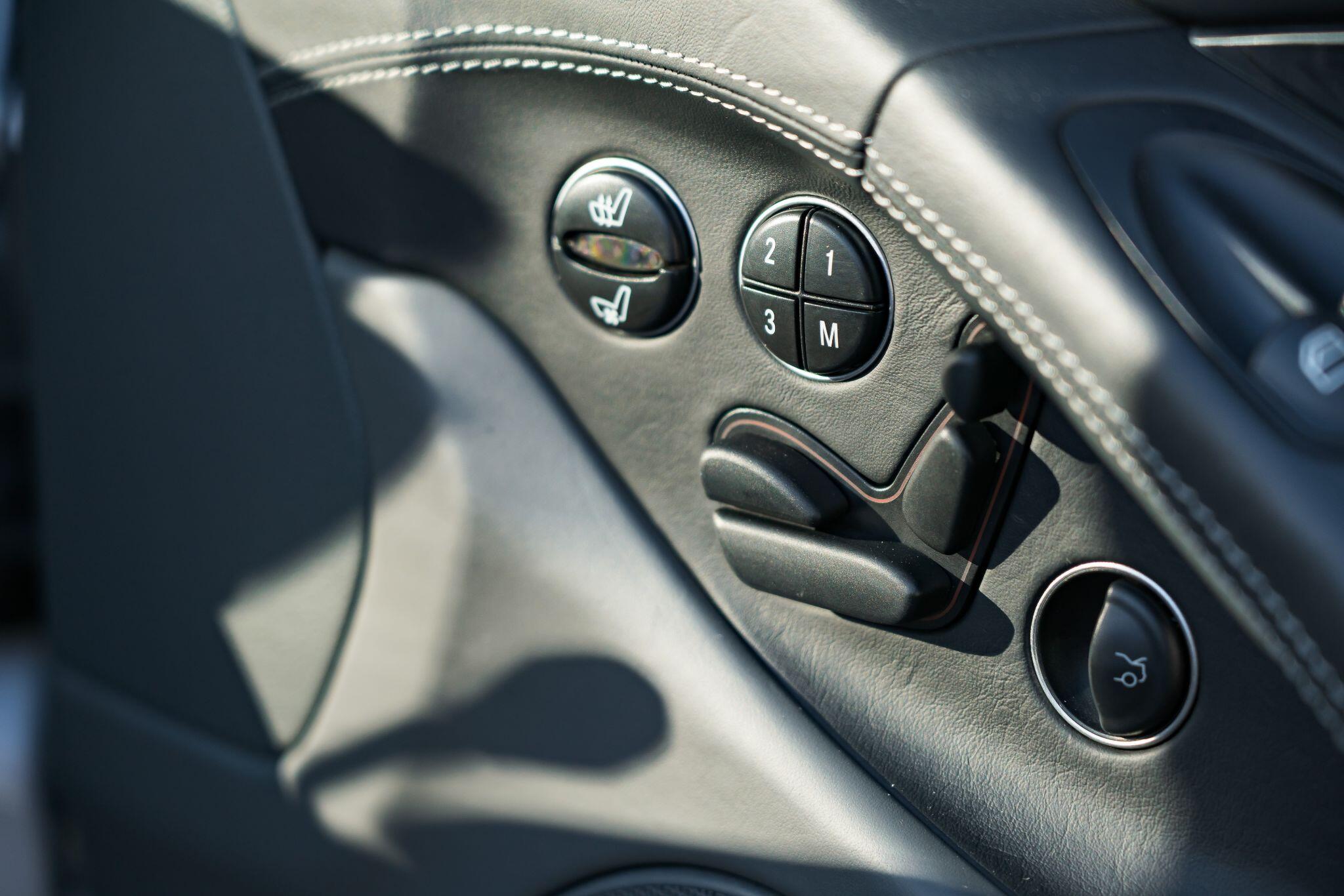 Mercedes-Benz SL view 42