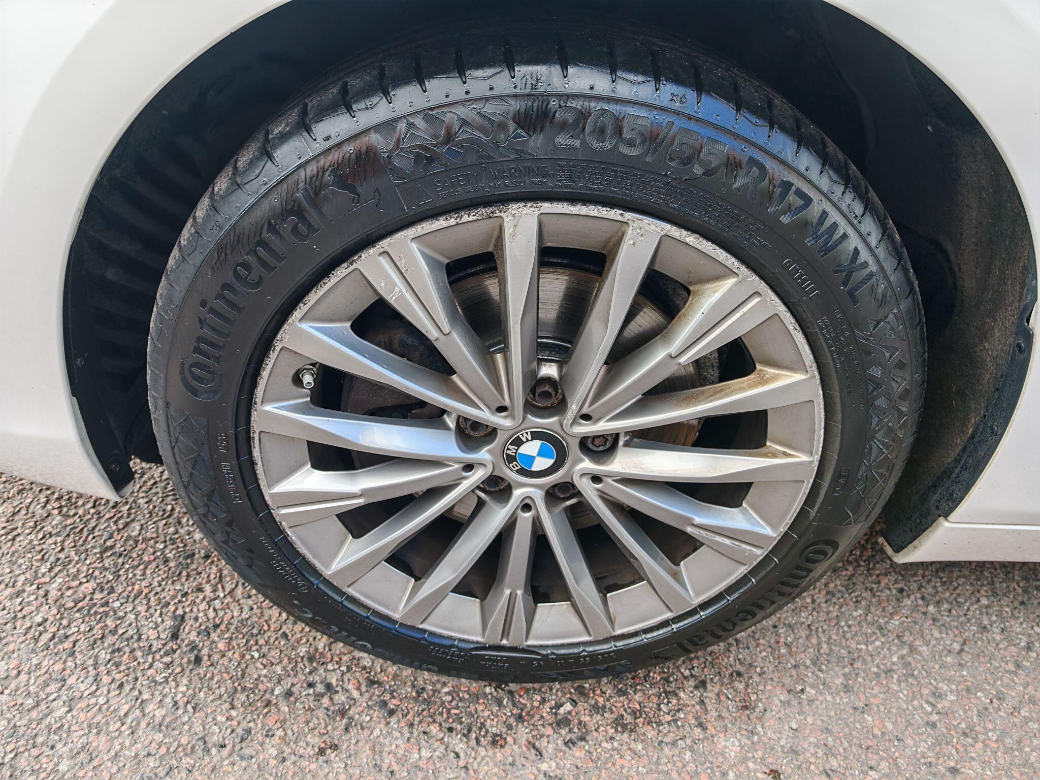 BMW 2 Series view 12