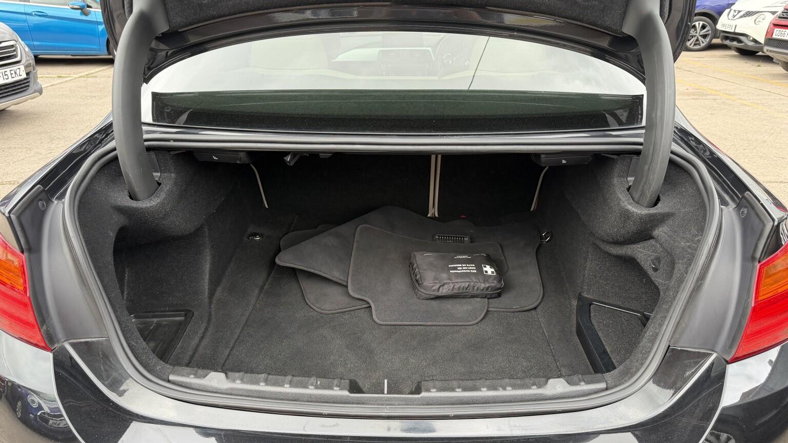 BMW 4 Series view 9