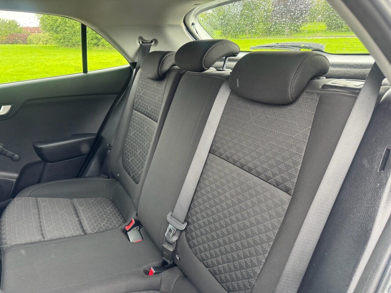 Kia Rio view 17