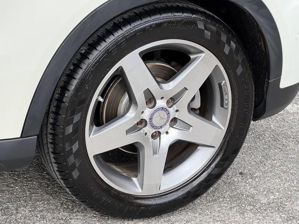 Mercedes-Benz Gla view 53
