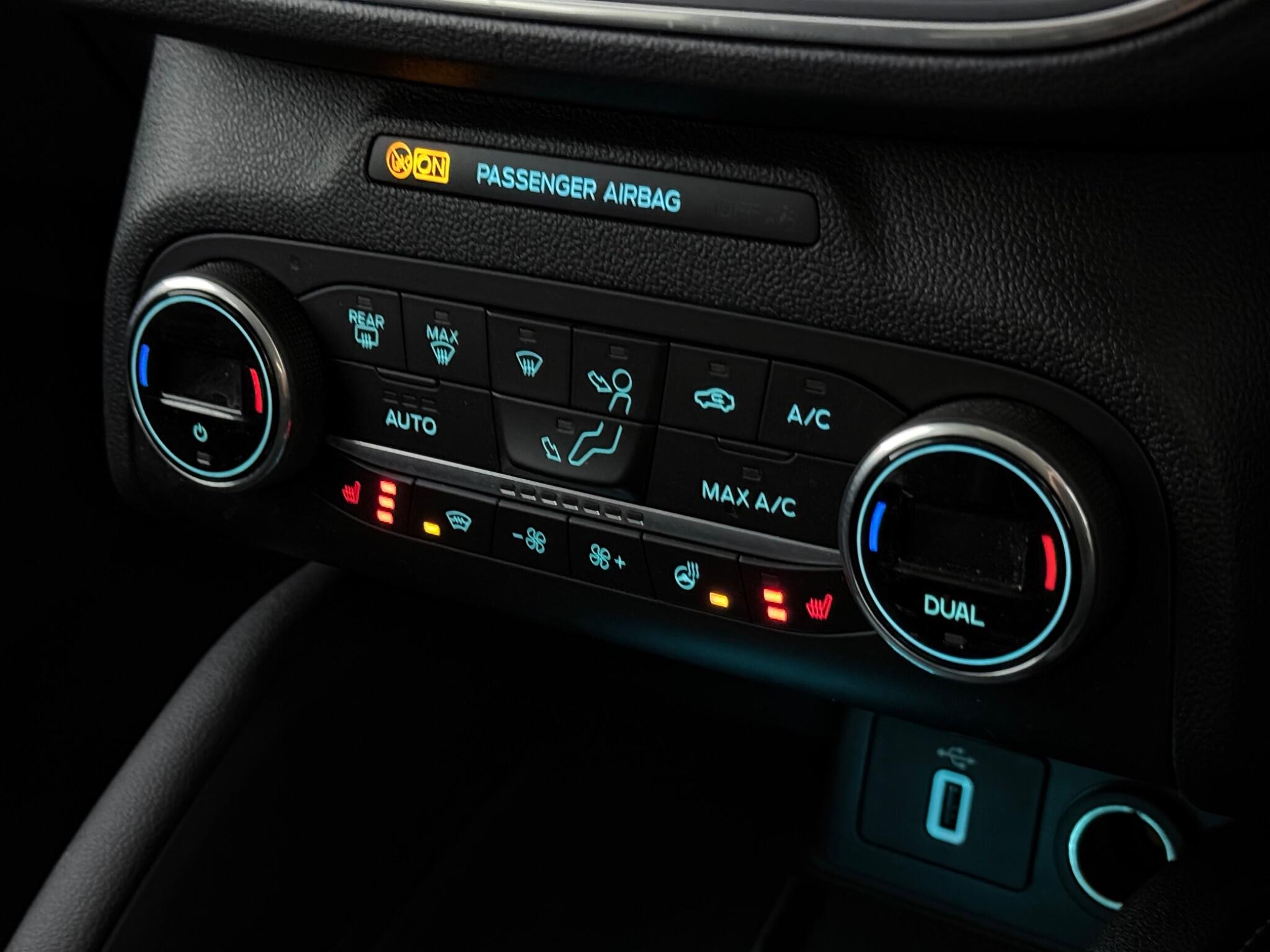 Ford Focus view 20