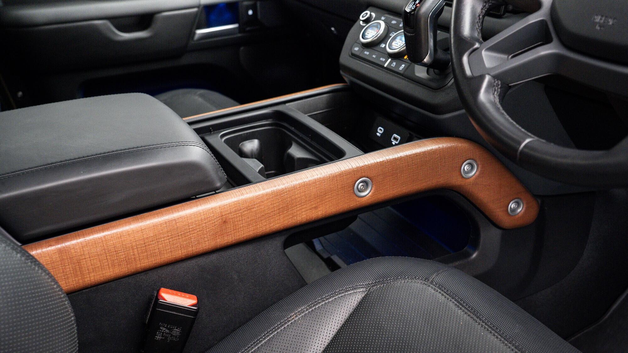 Land Rover Defender view 34