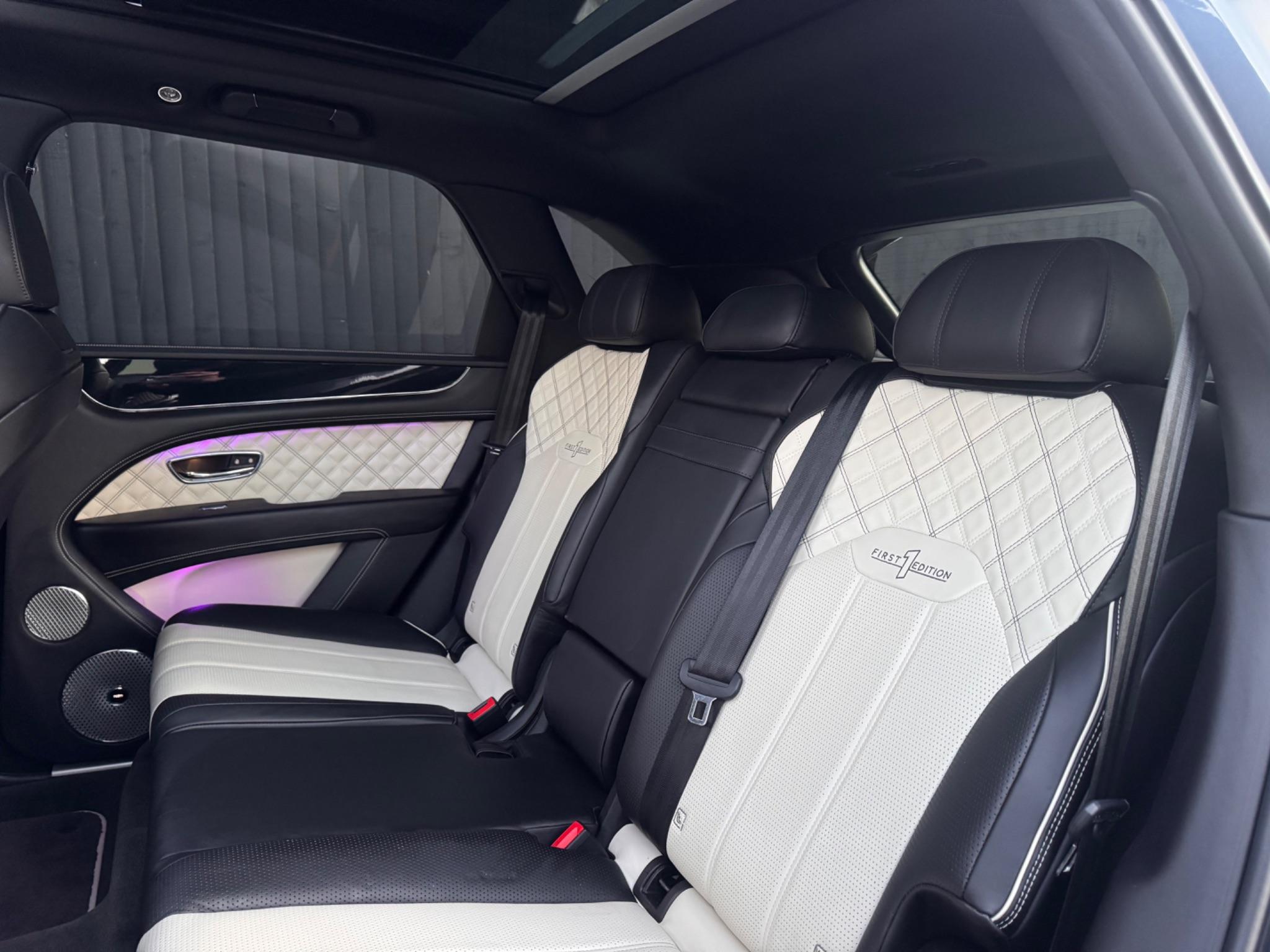 Bentley Bentayga view 30