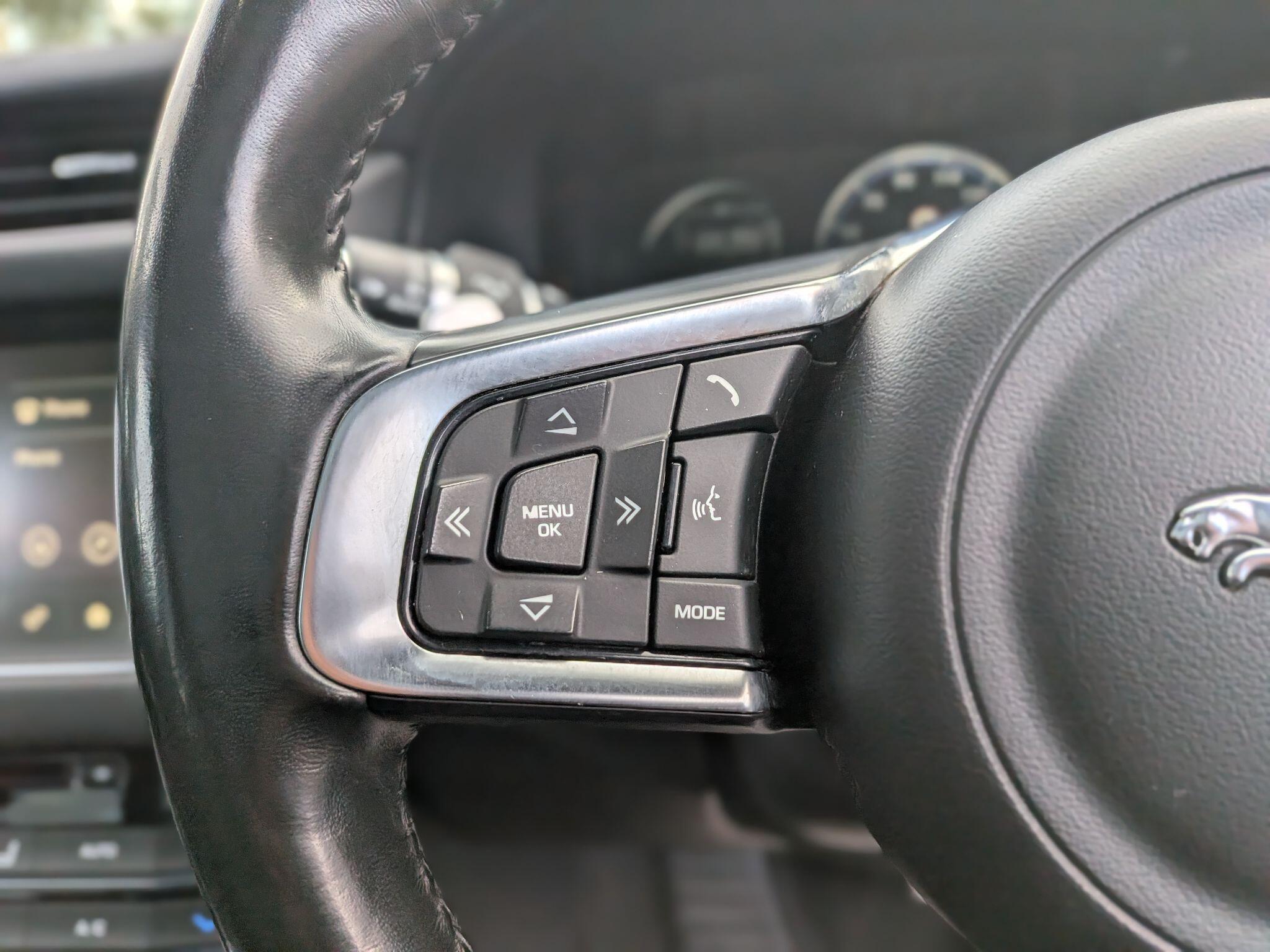 Jaguar XF view 27