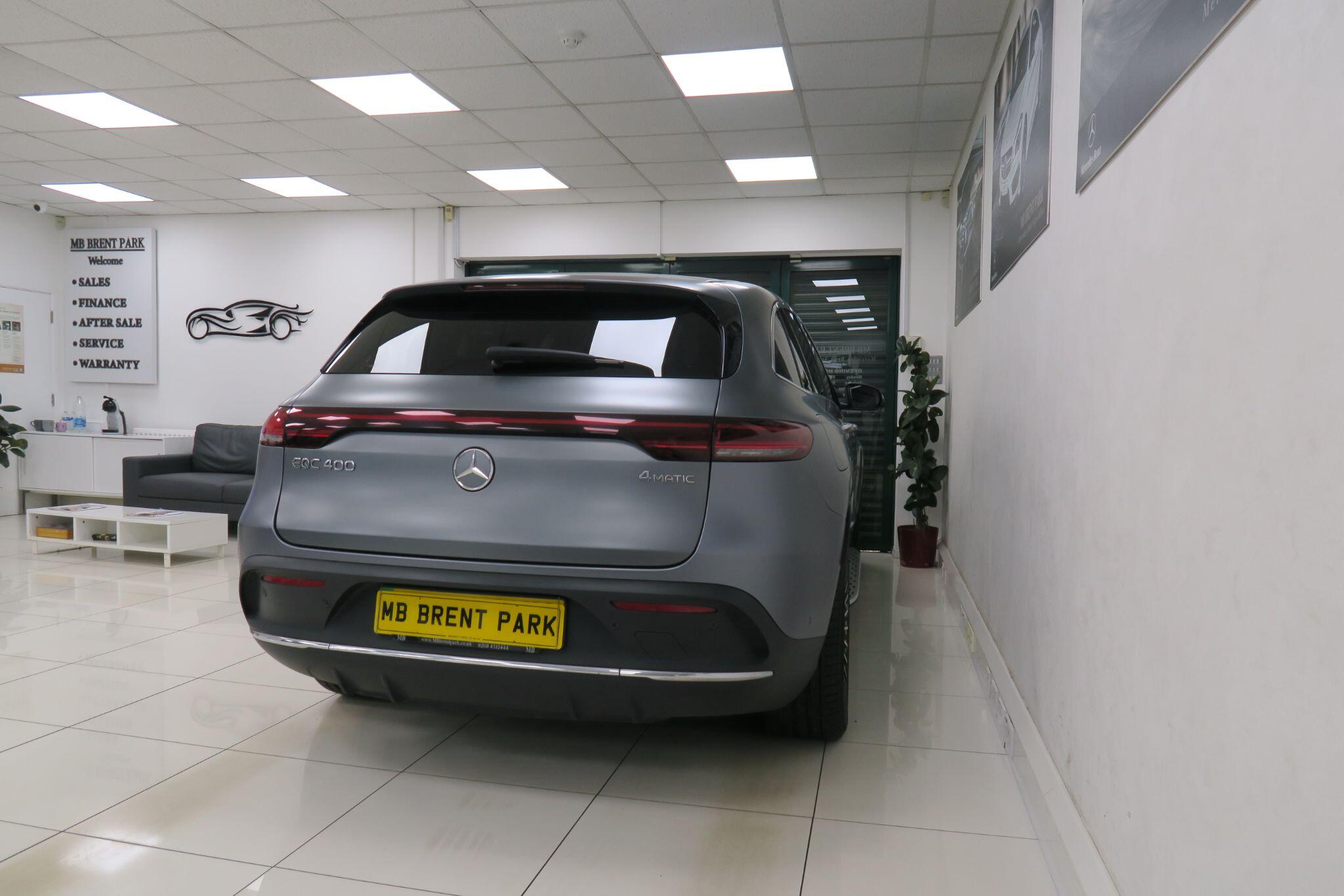 Mercedes-Benz EQC view 6