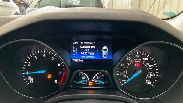 Ford Focus view 12