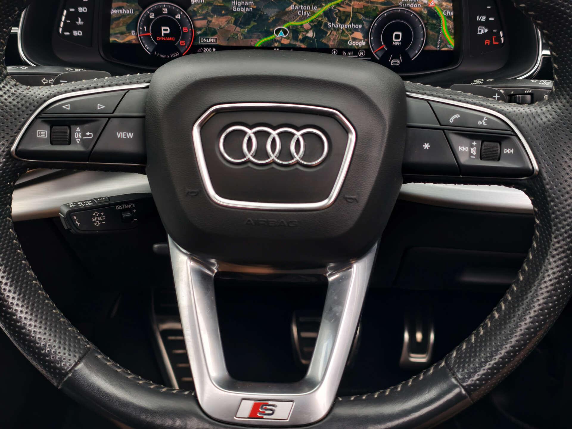Audi Q8 view 48