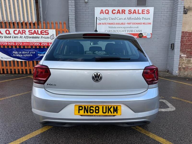 Volkswagen Polo view 6