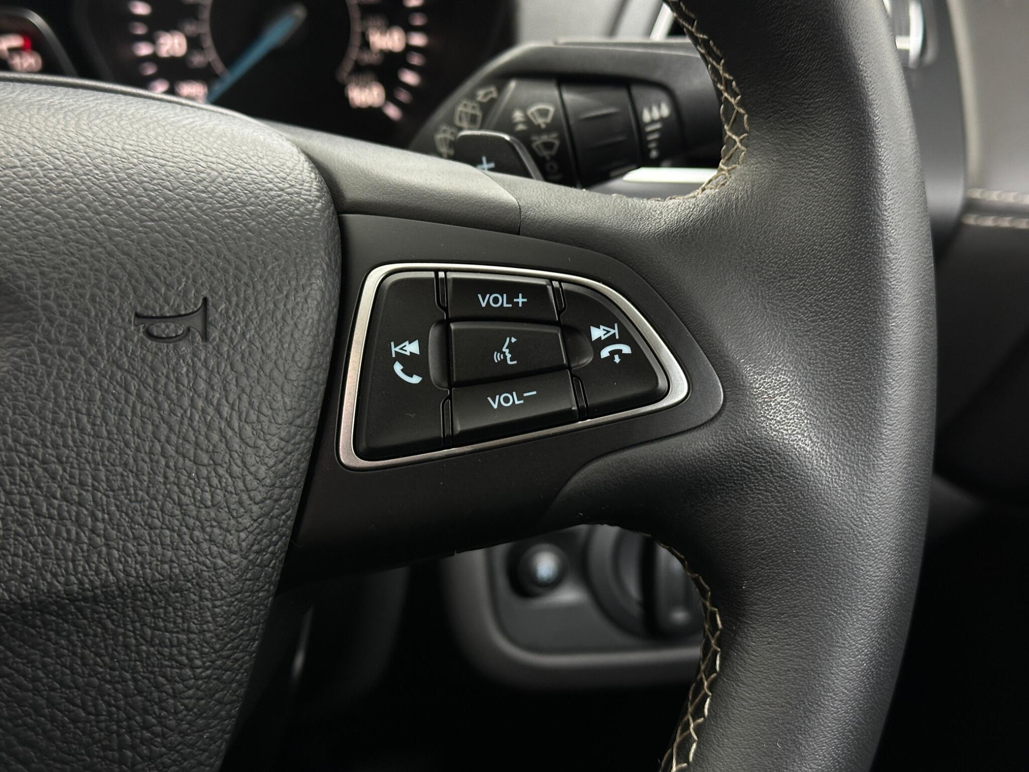 Ford Kuga view 16