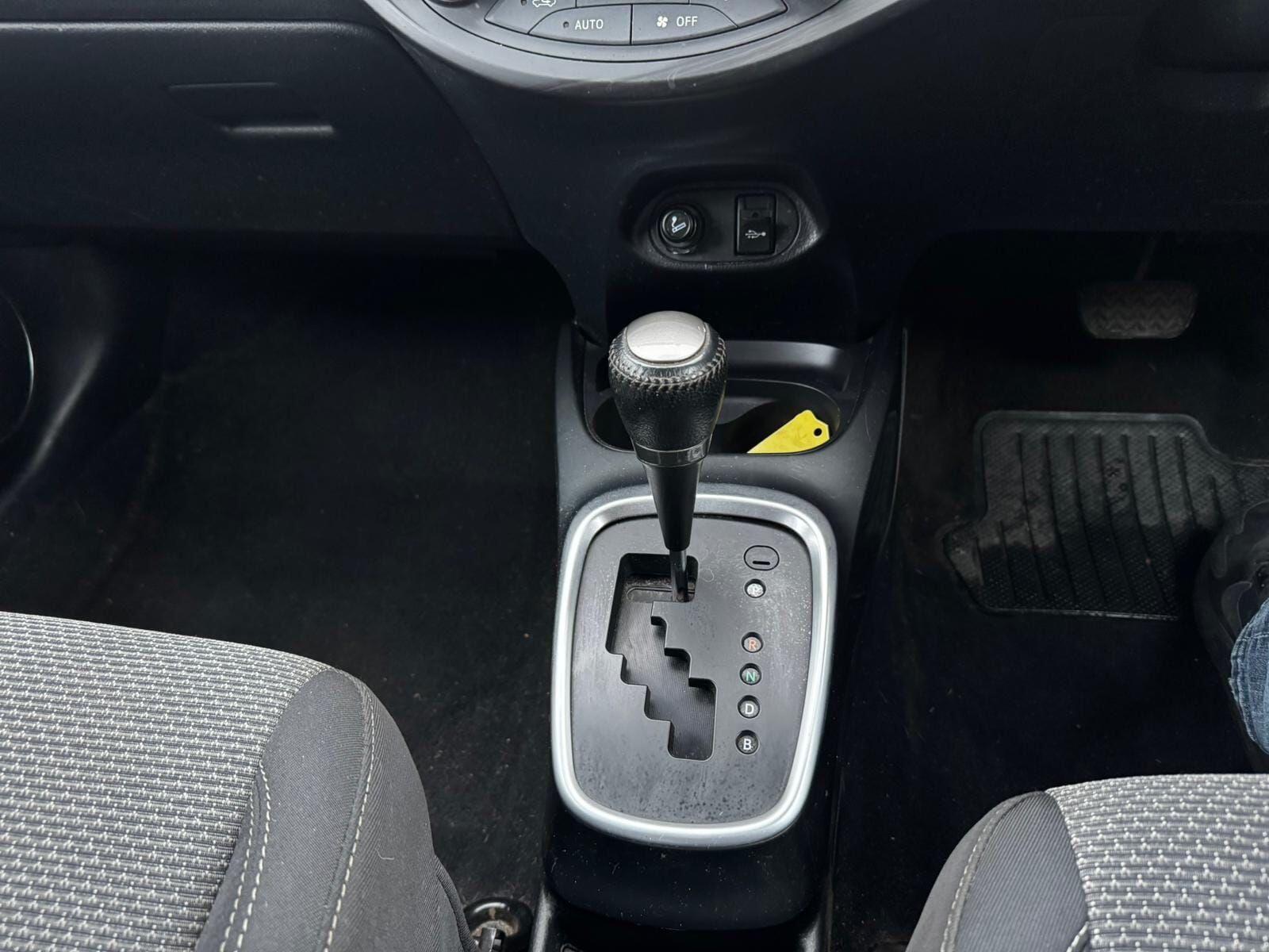 Toyota Yaris view 15