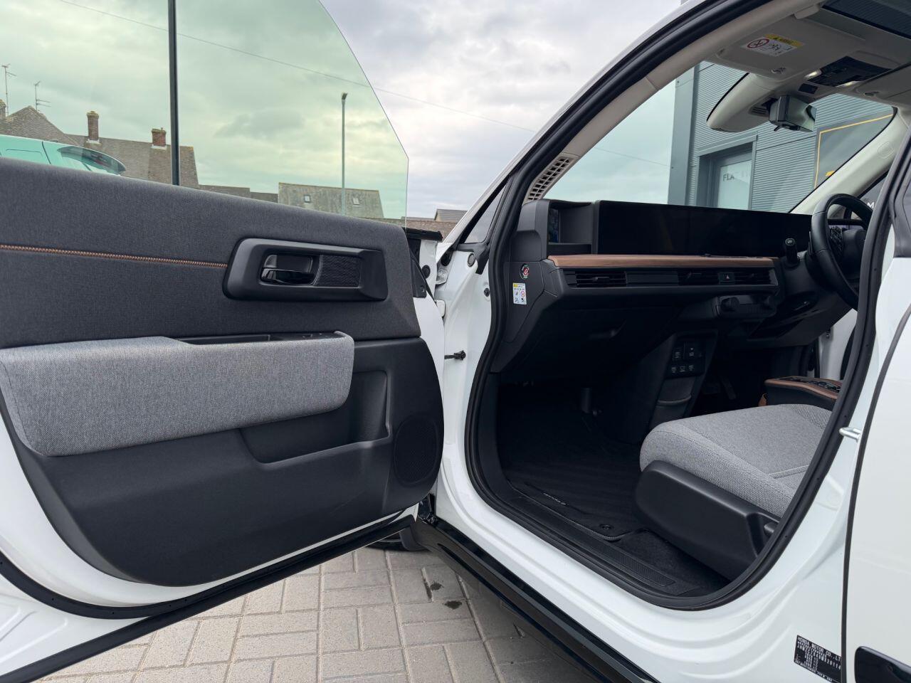 Honda Honda E view 20