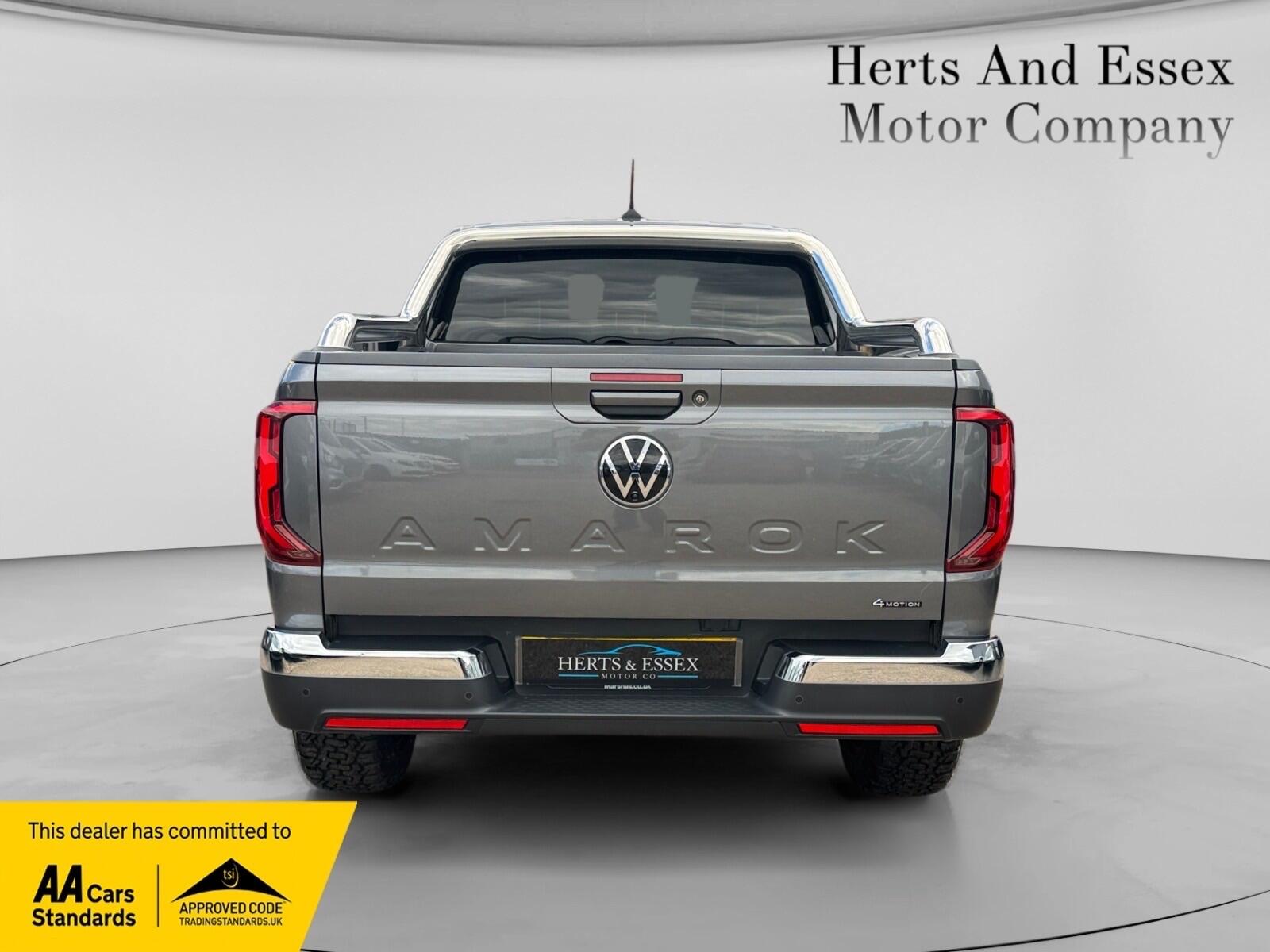 Volkswagen Amarok view 5