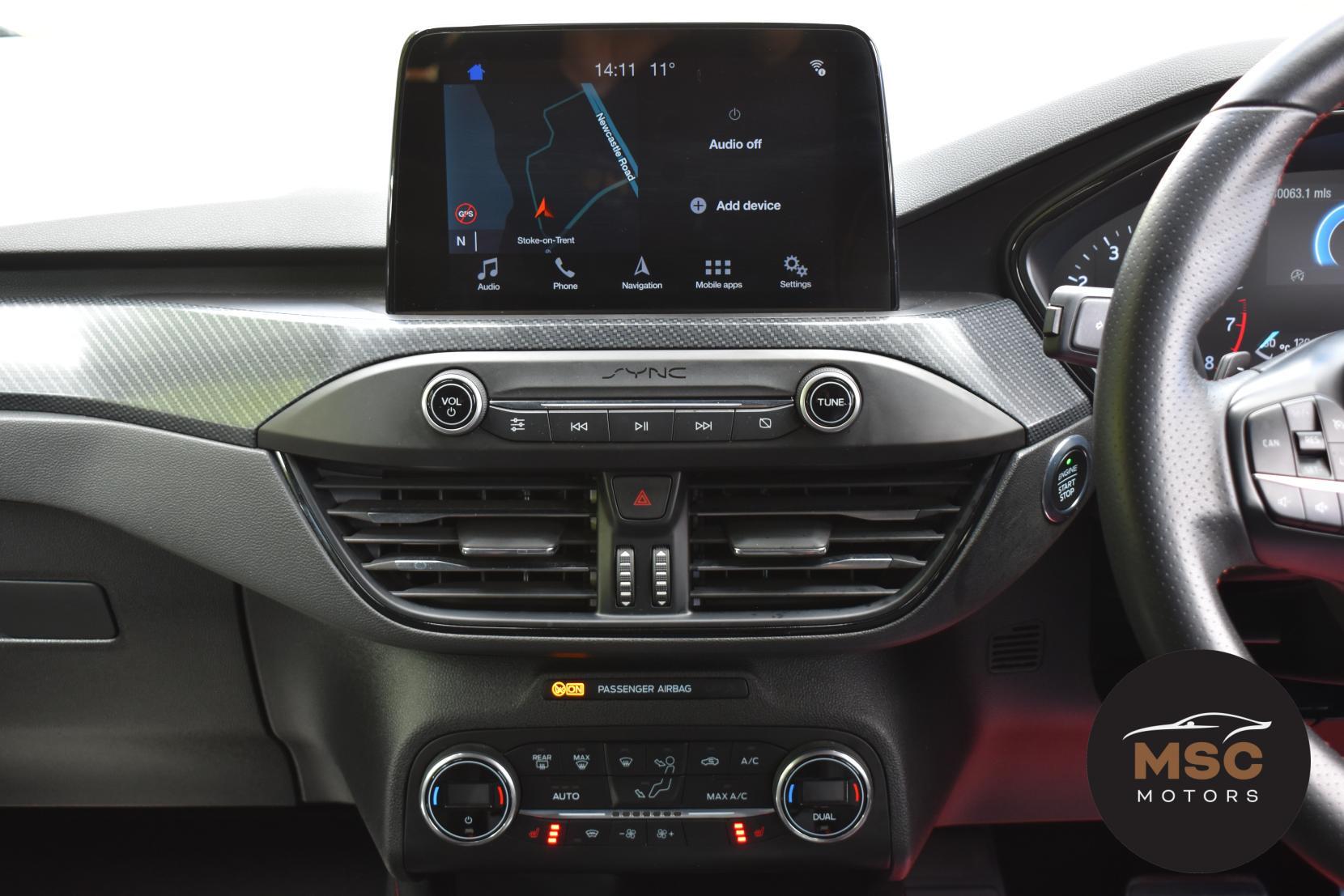 Ford Focus view 44