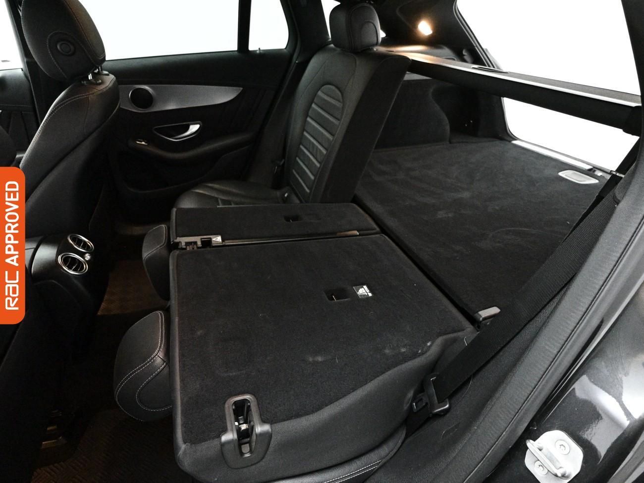 Mercedes-Benz EQC view 26