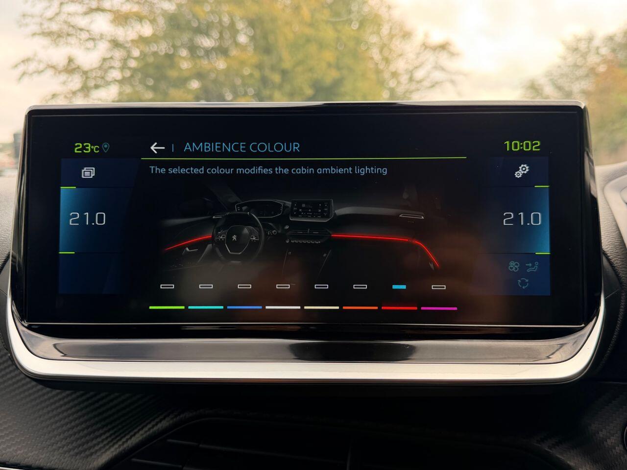 Peugeot E-2008 view 64