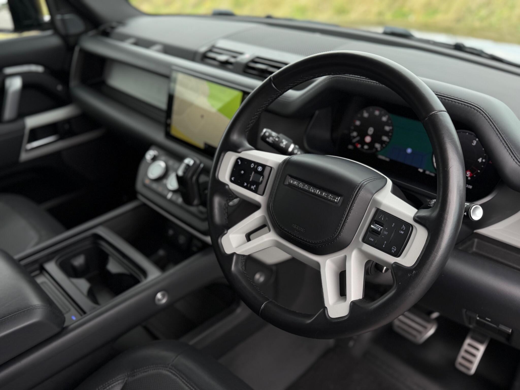 Land Rover Defender view 7