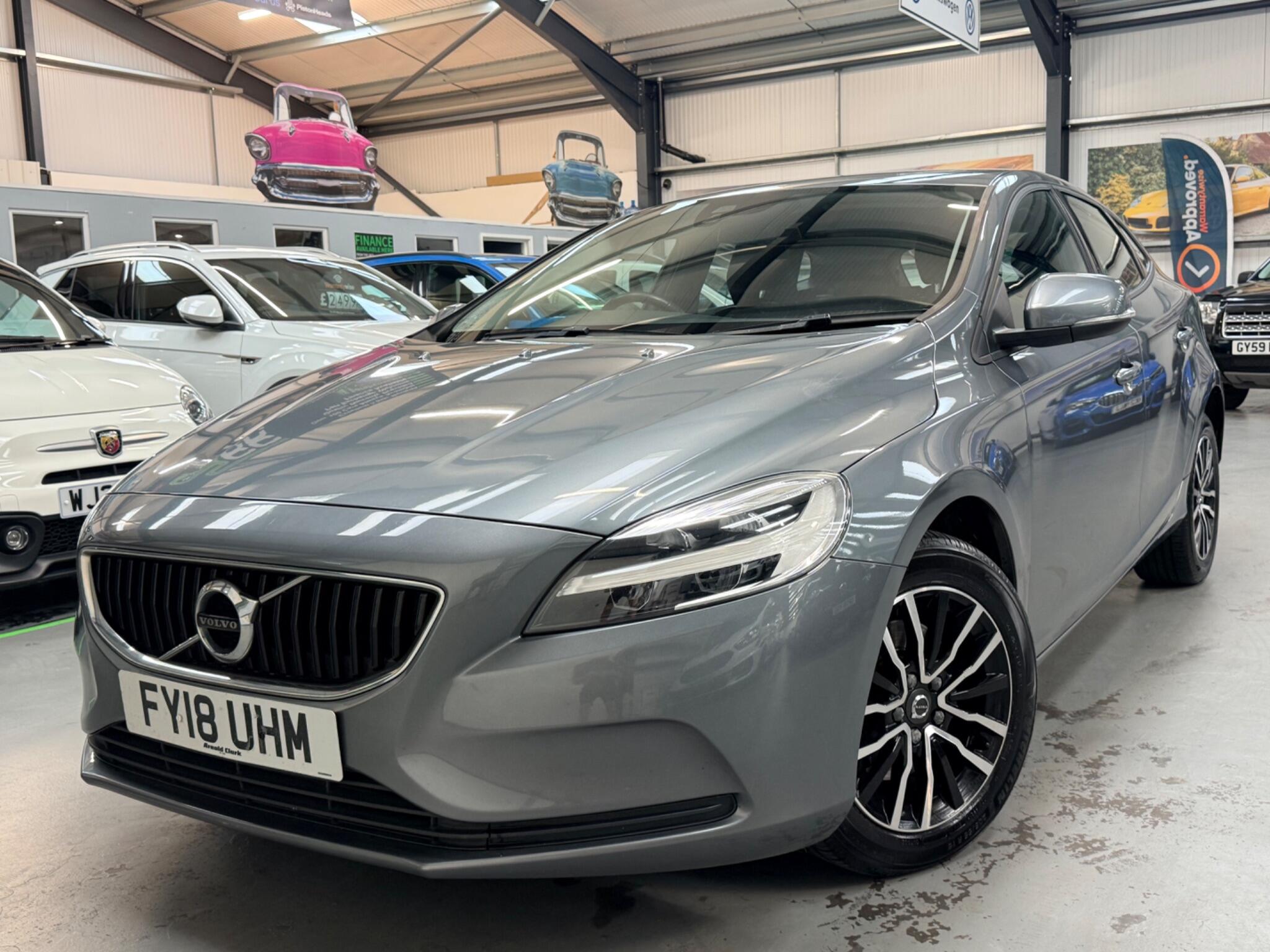 Volvo V40 view 5