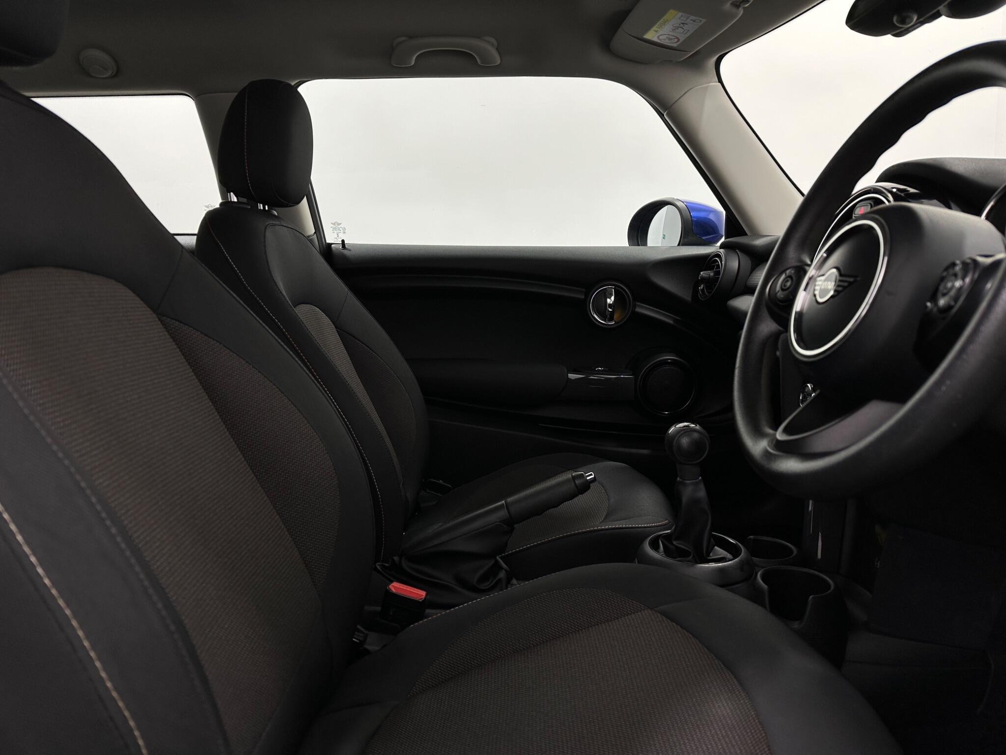 Mini Hatch view 30