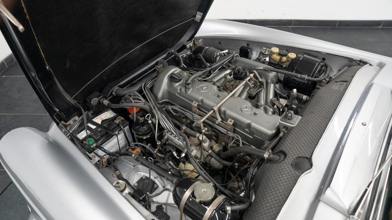Mercedes-Benz SL view 20