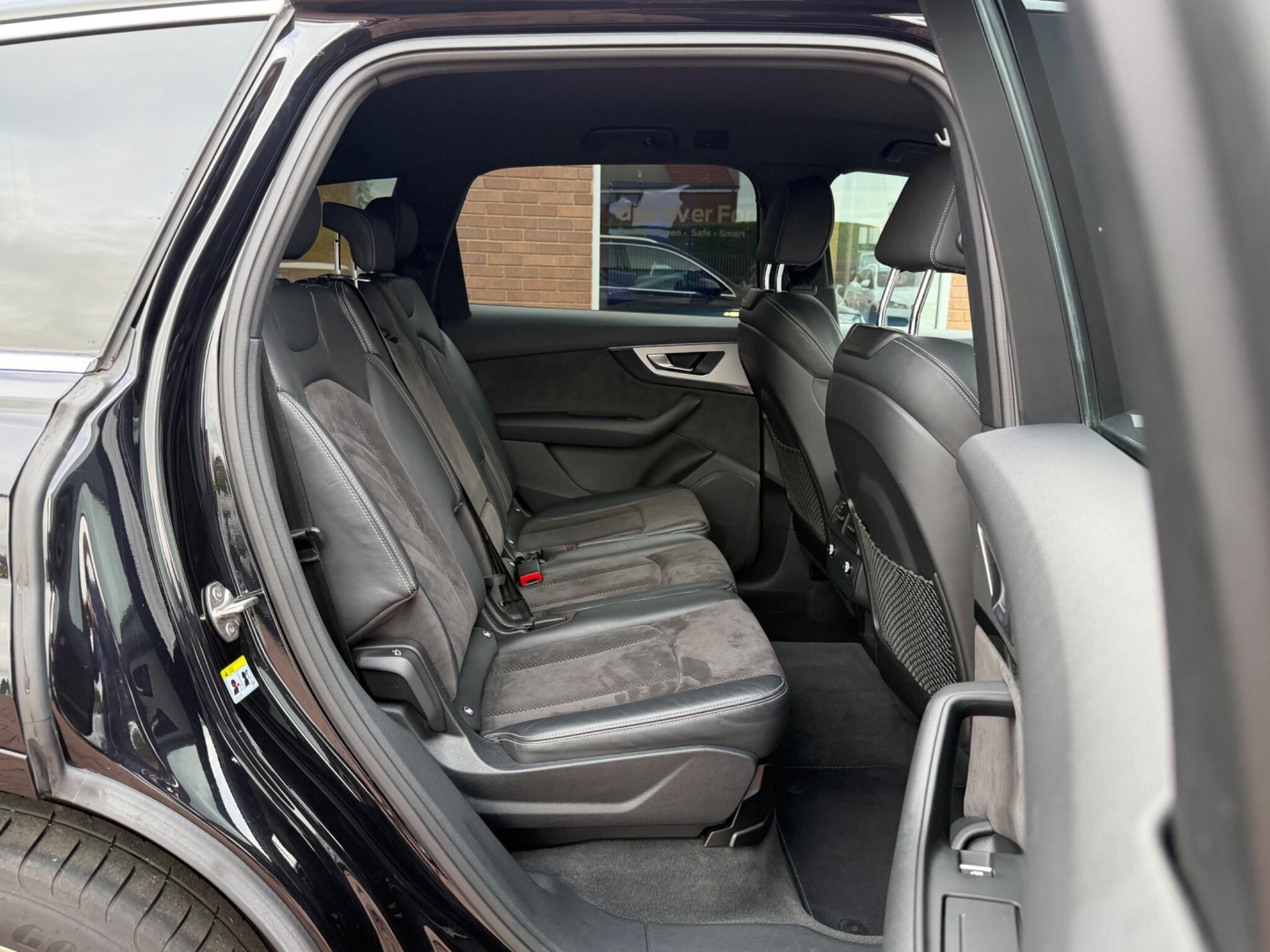 Audi Q7 view 73