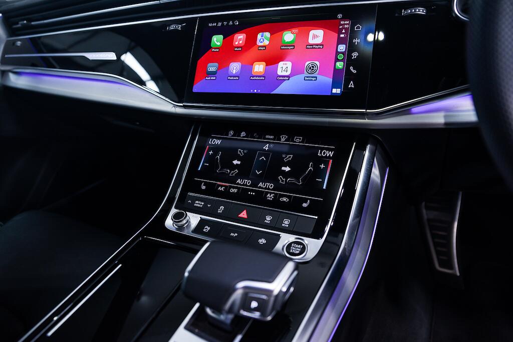 Audi Q7 view 19