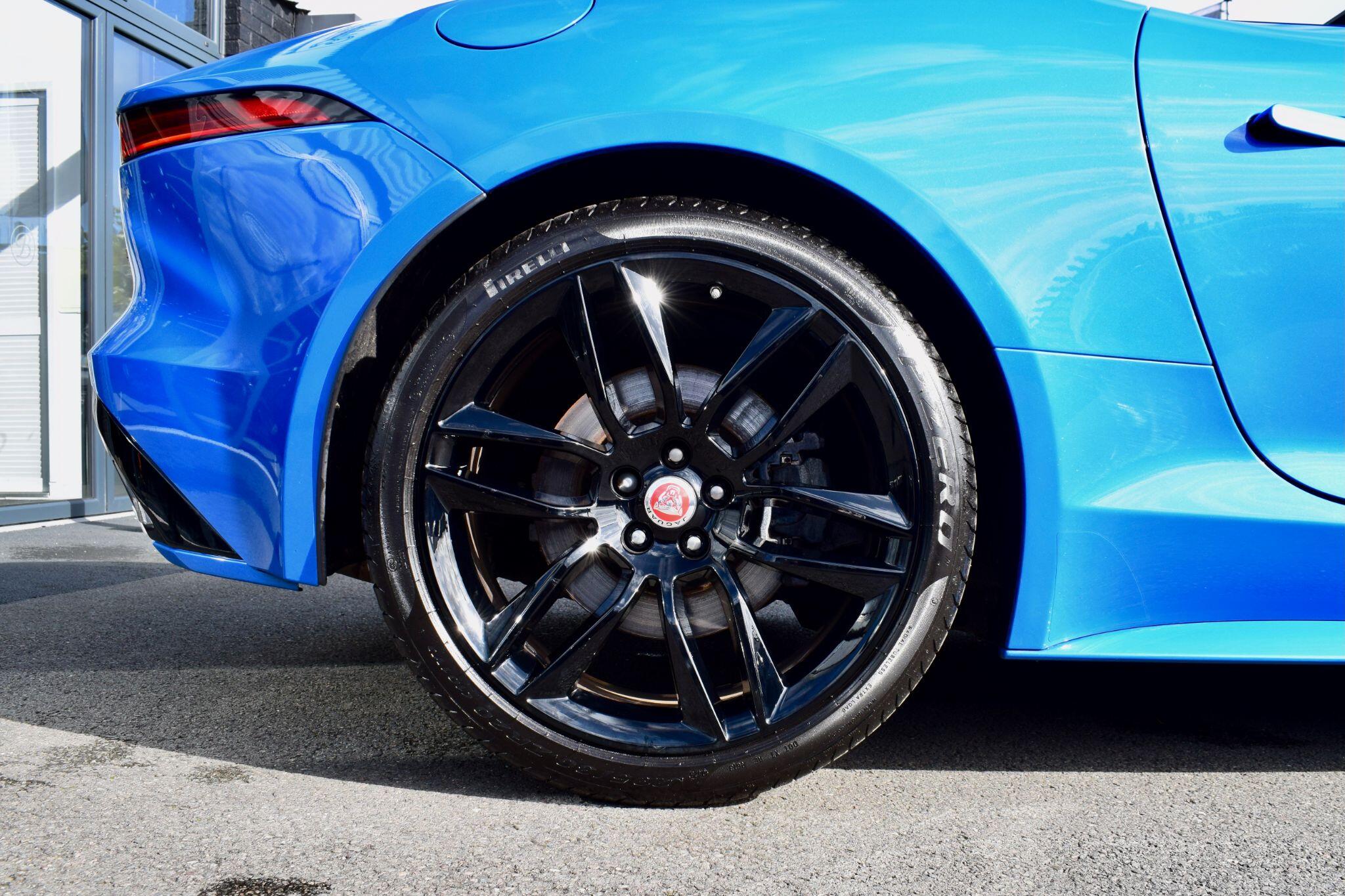 Jaguar F-Type view 35