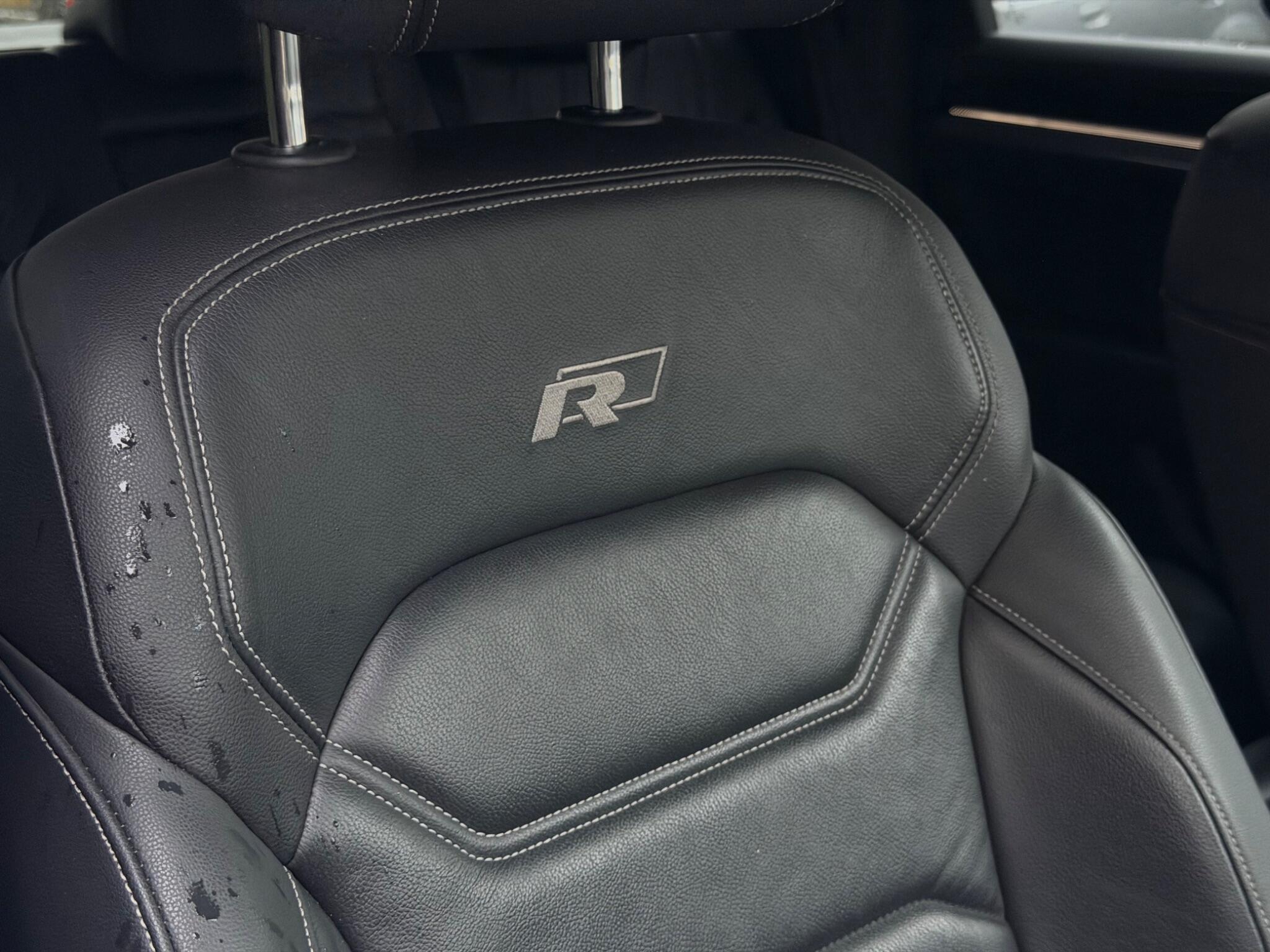 Volkswagen Touareg view 22