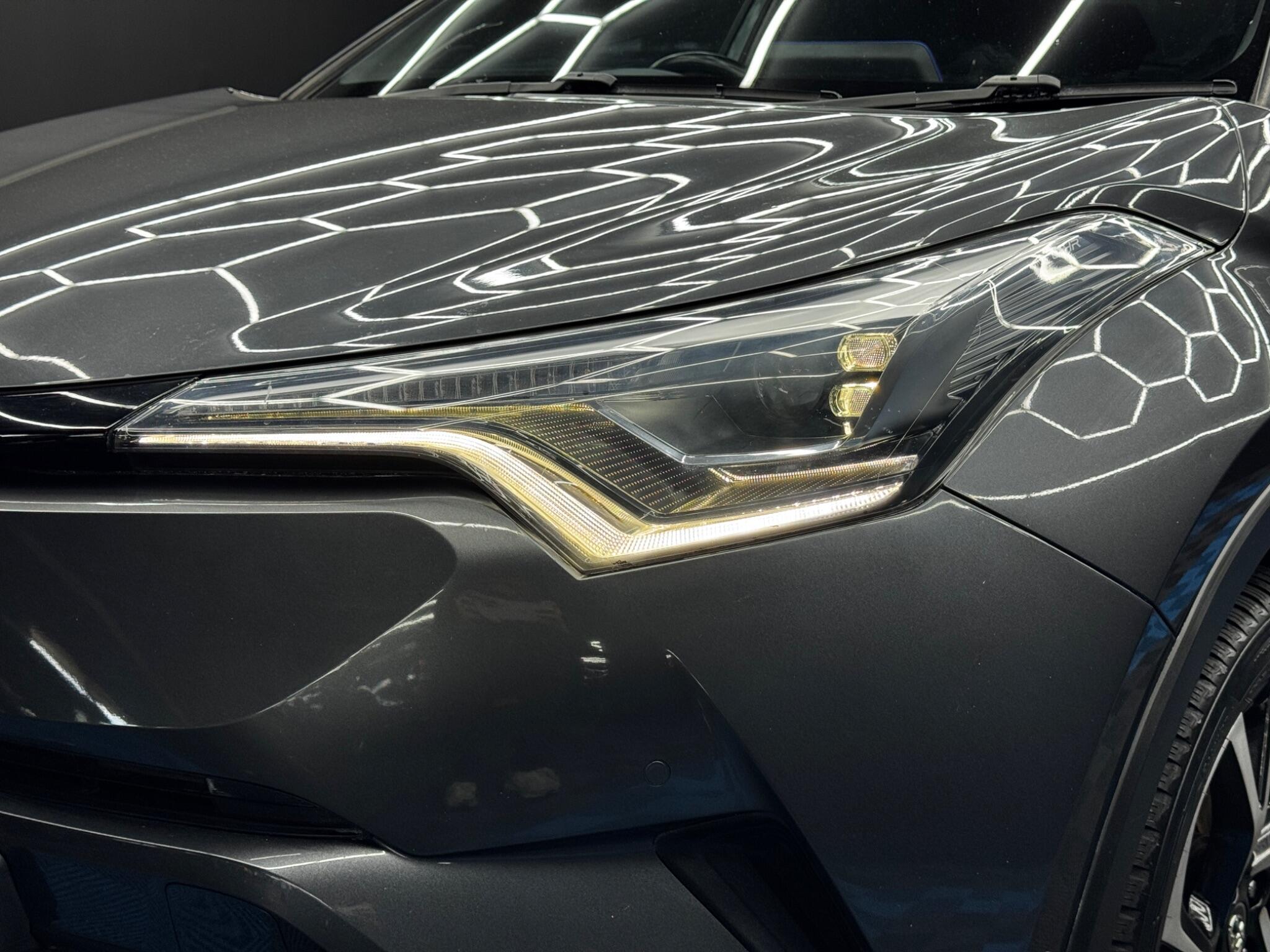Toyota C-HR view 45