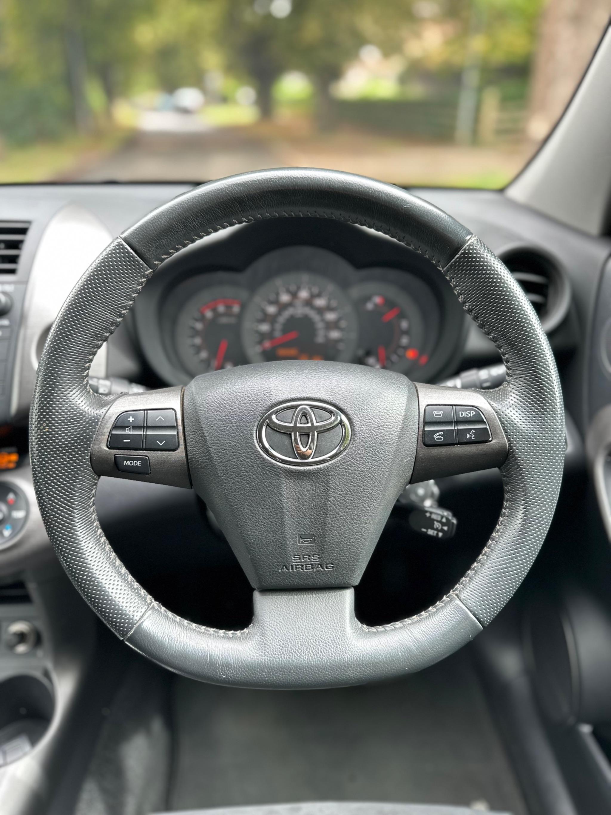 2010 Toyota RAV4 image 35