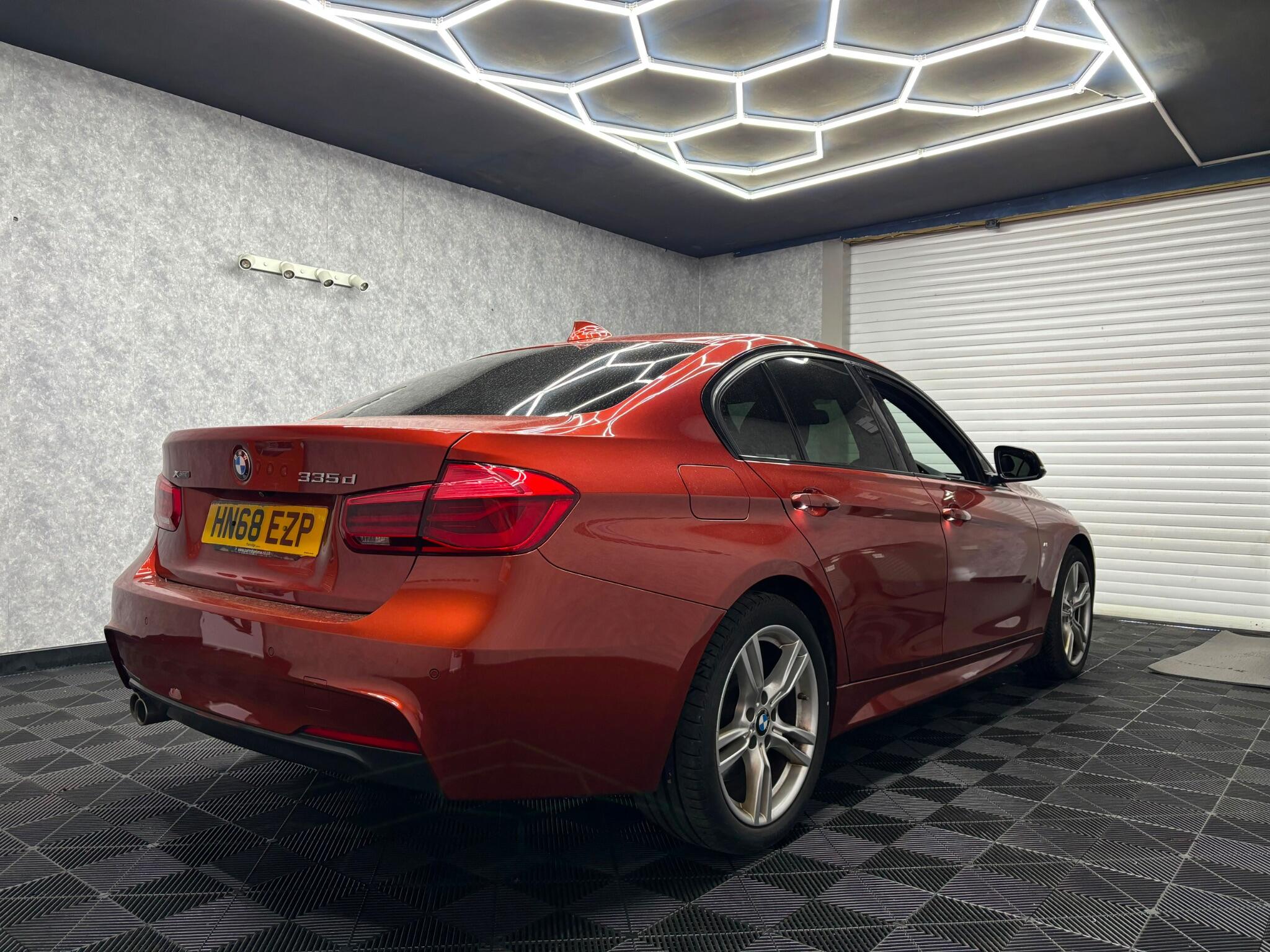 BMW 3 Series view 4