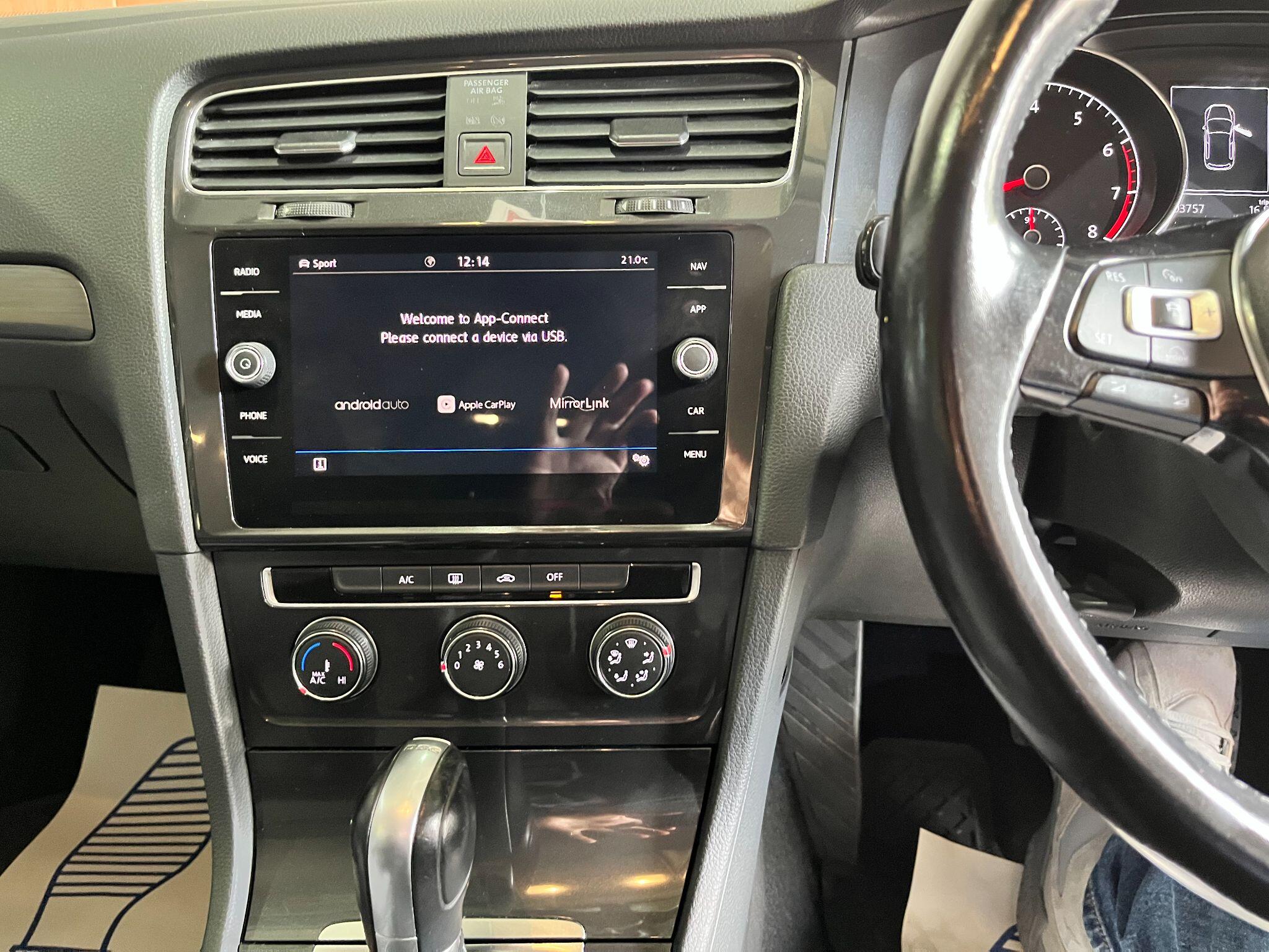 Volkswagen Golf view 44