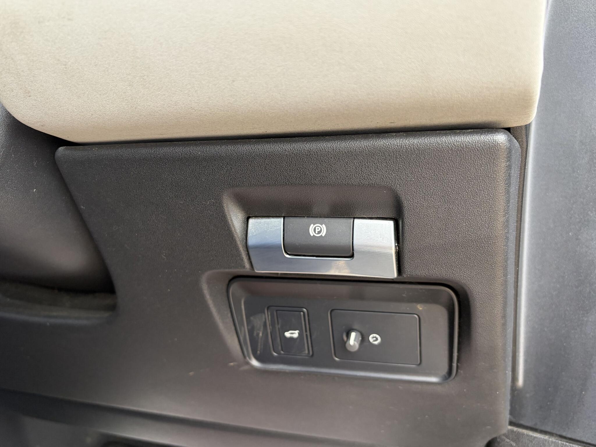 Land Rover Range Rover Evoque view 19
