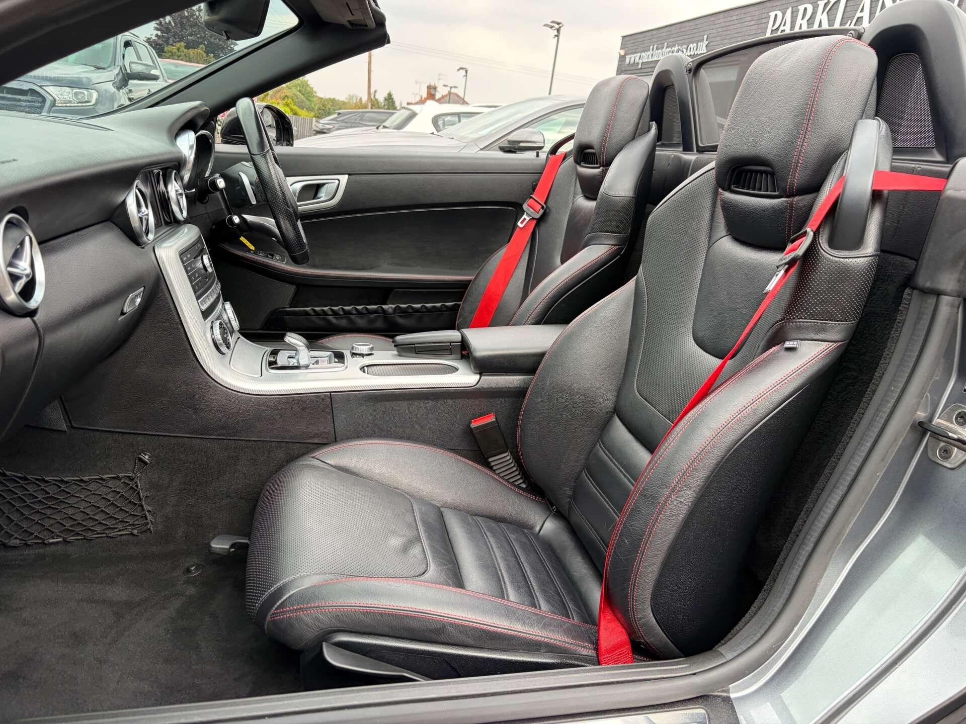 Mercedes-Benz SLC view 25