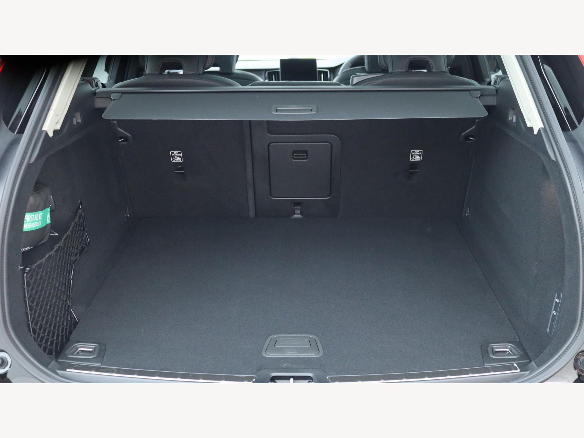 Volvo XC60 view 16