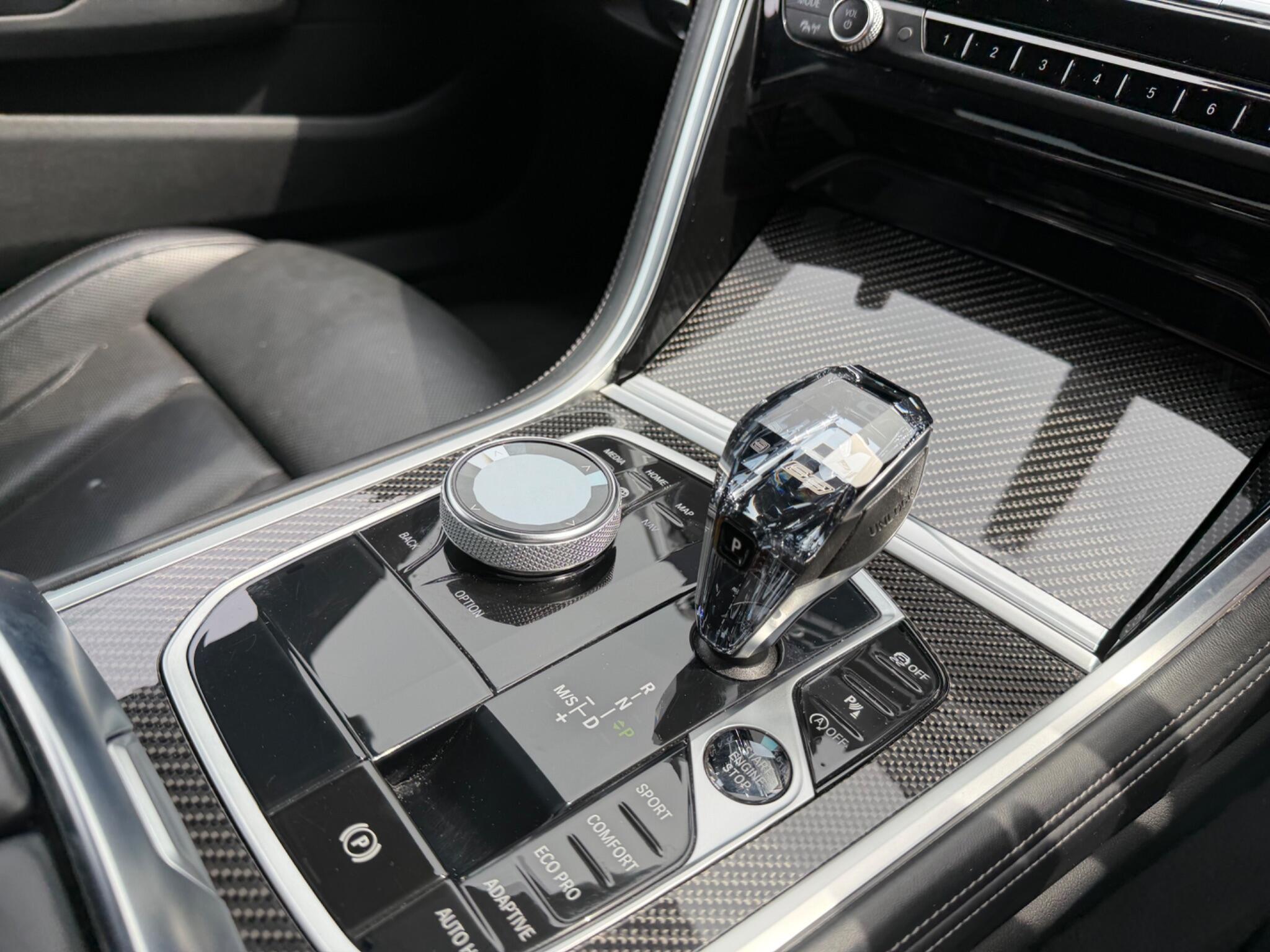 BMW 8 Series view 6
