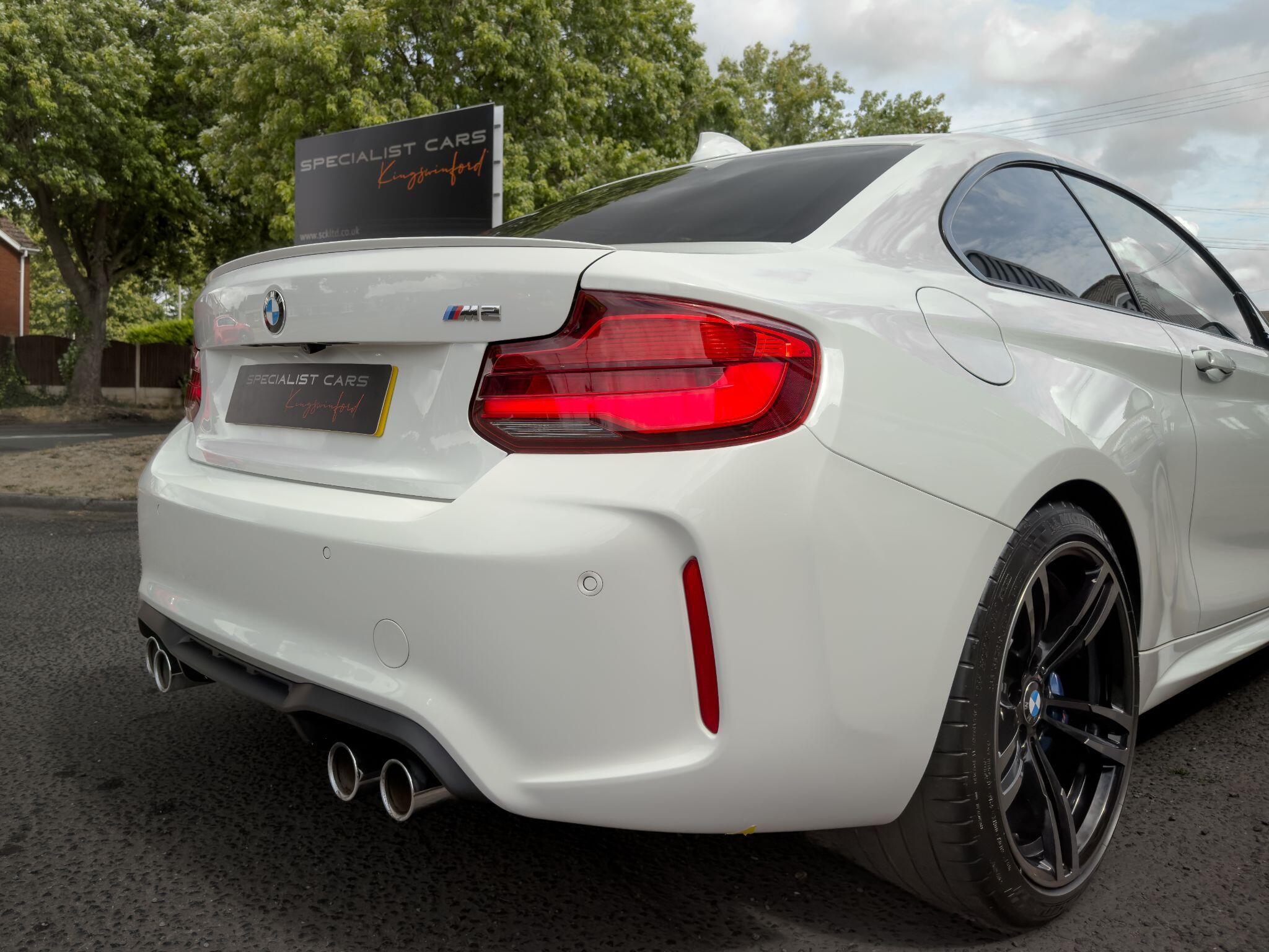 BMW M2 view 3