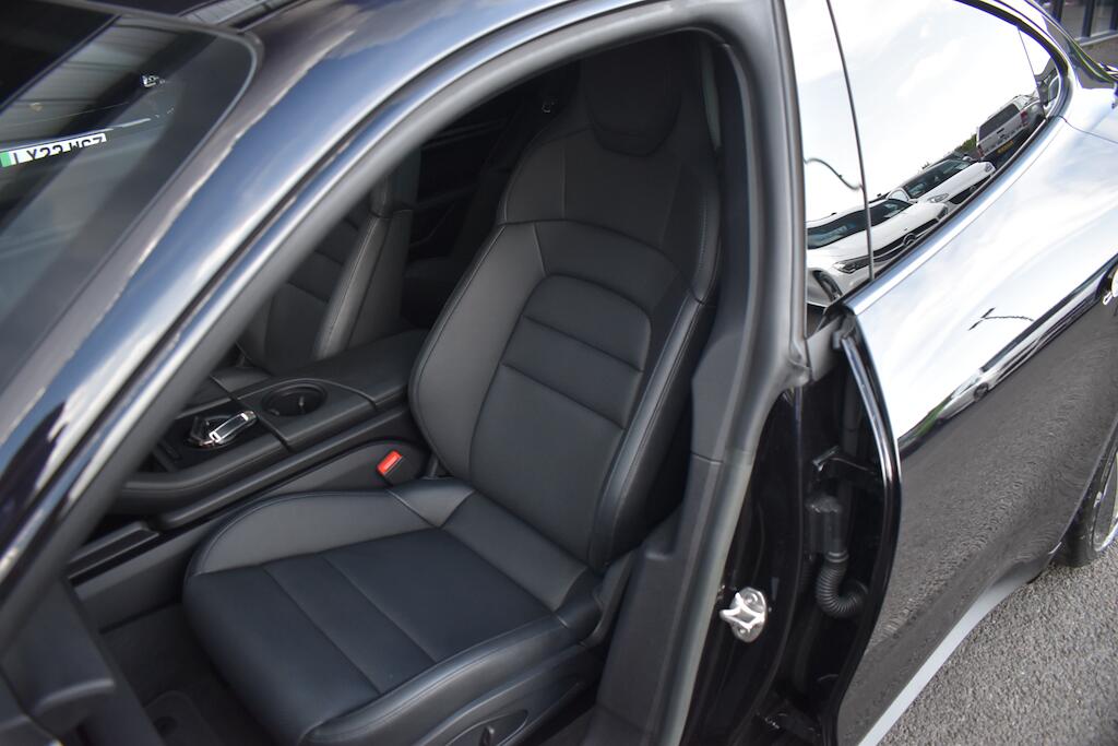 Porsche Taycan view 40