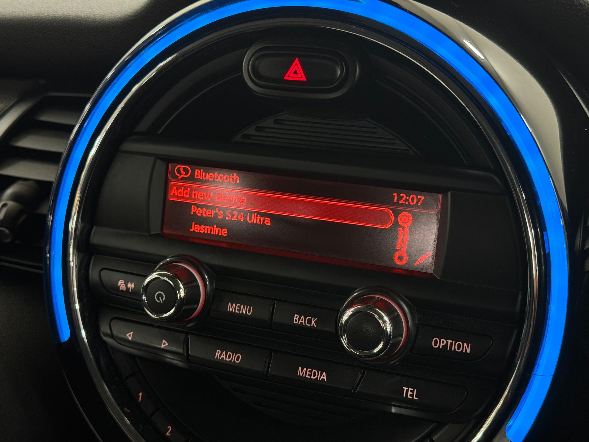 Mini Hatch view 31