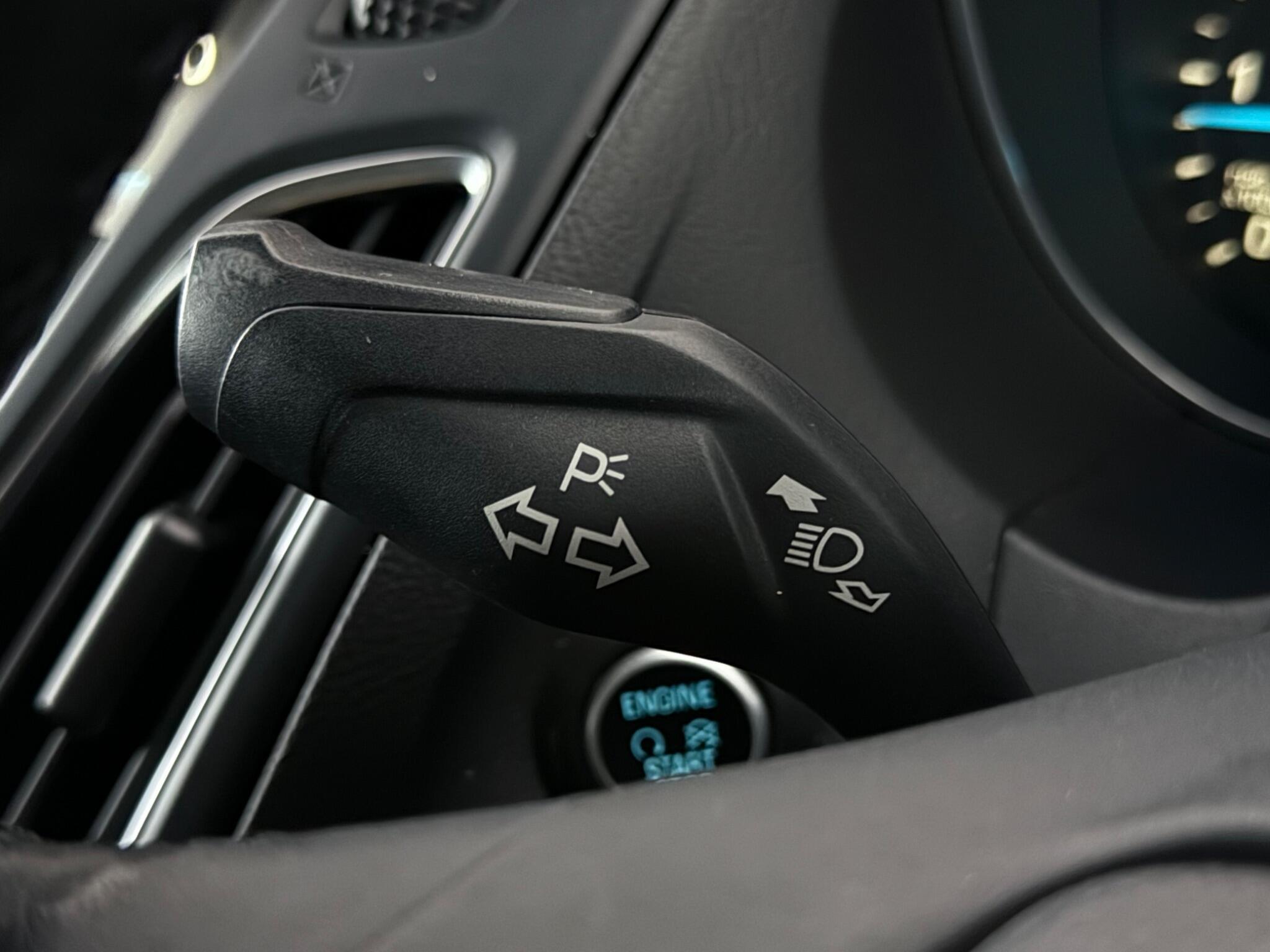 Ford Focus view 13