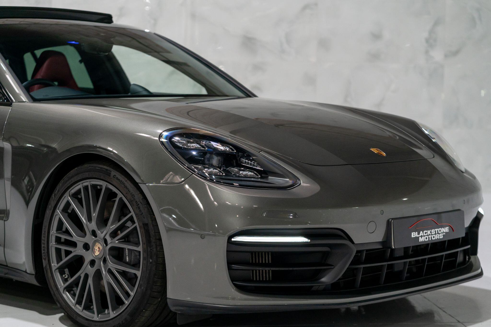 Porsche Panamera view 35