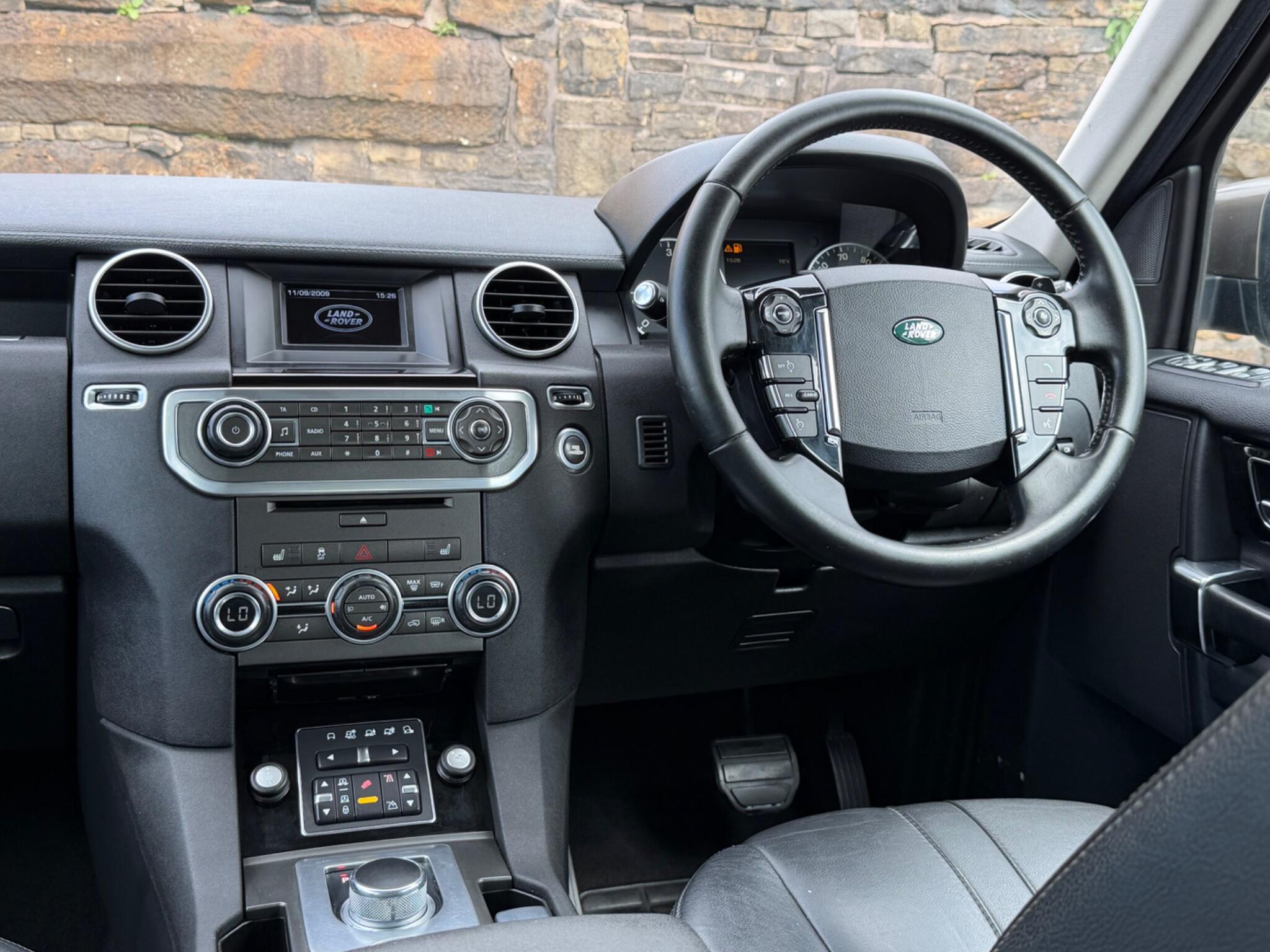 Land Rover Discovery view 22