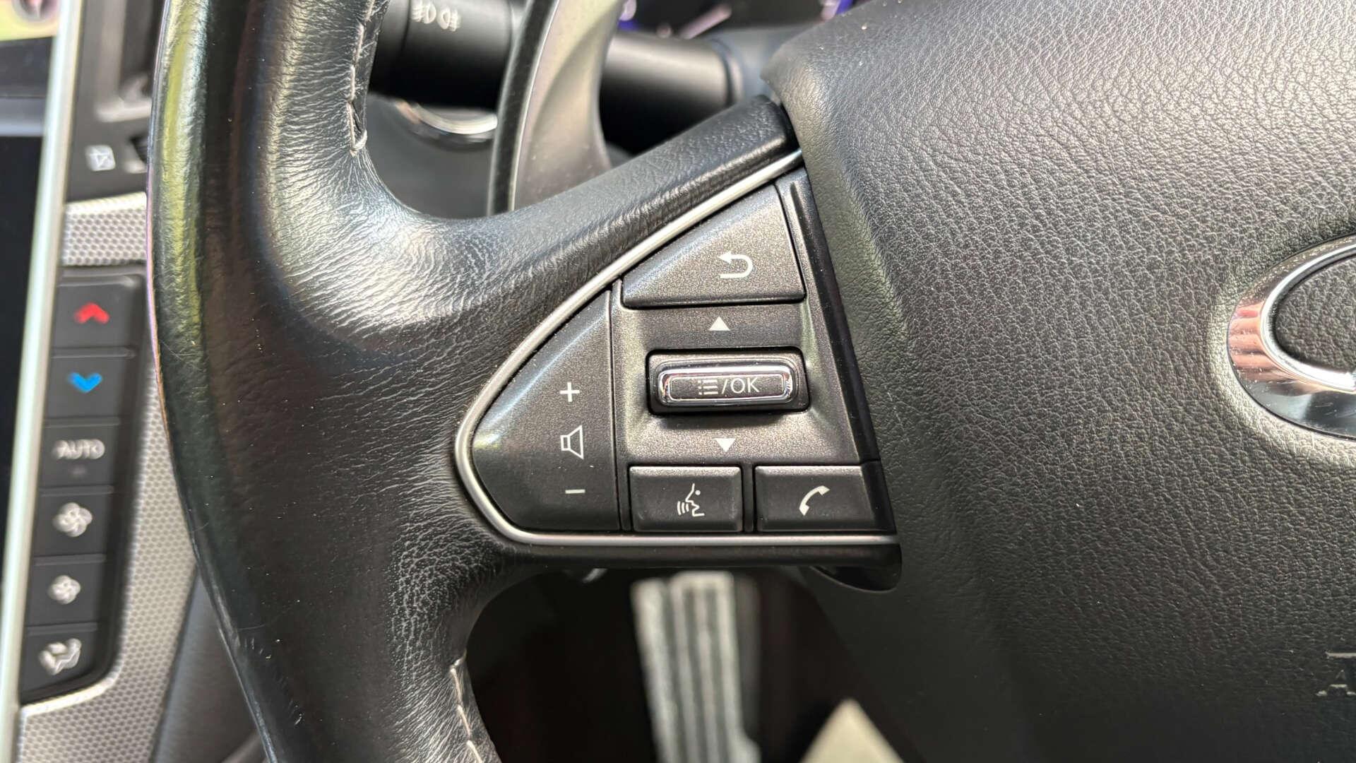Infiniti Q50 view 17