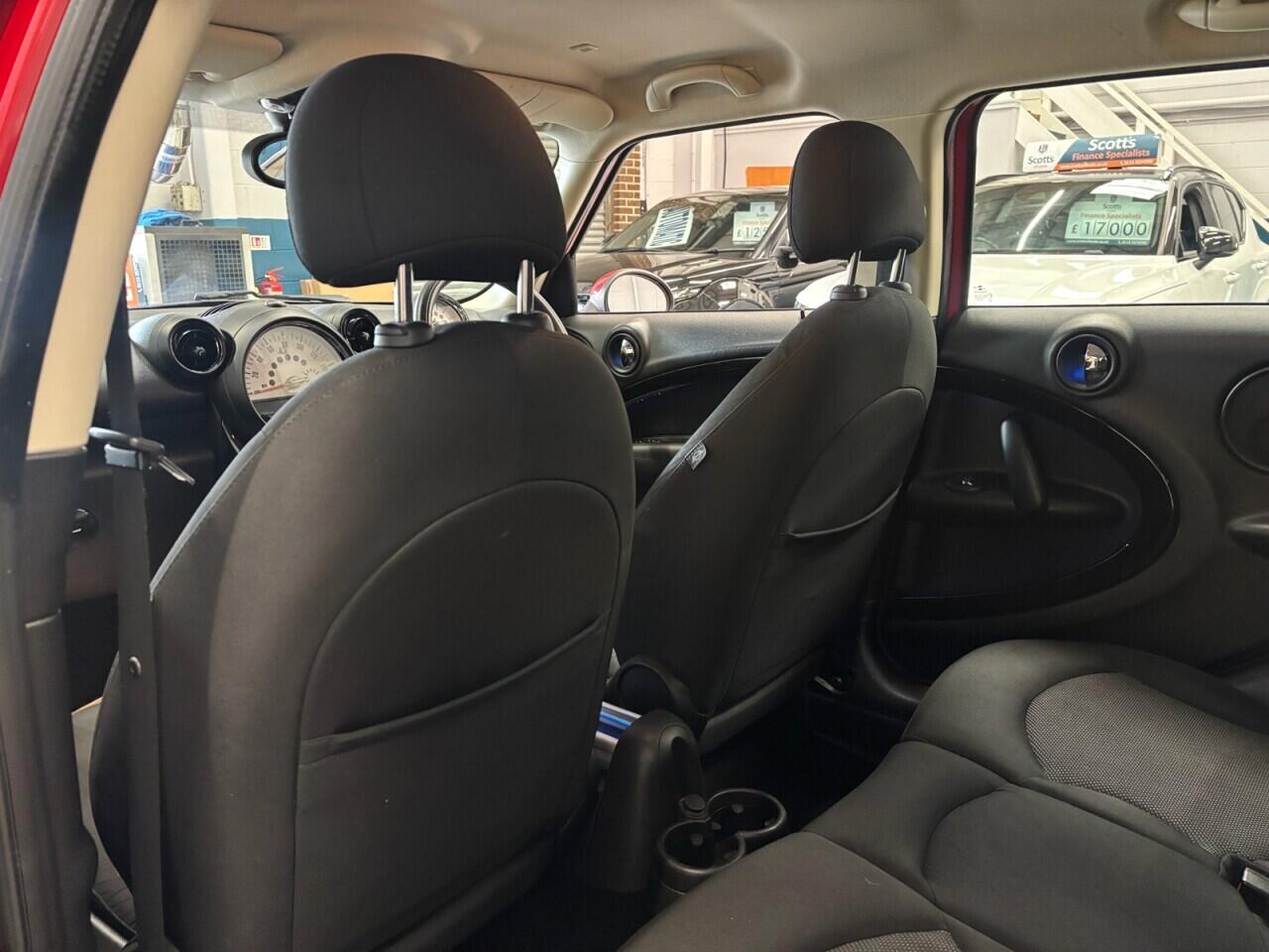 MINI Countryman view 26