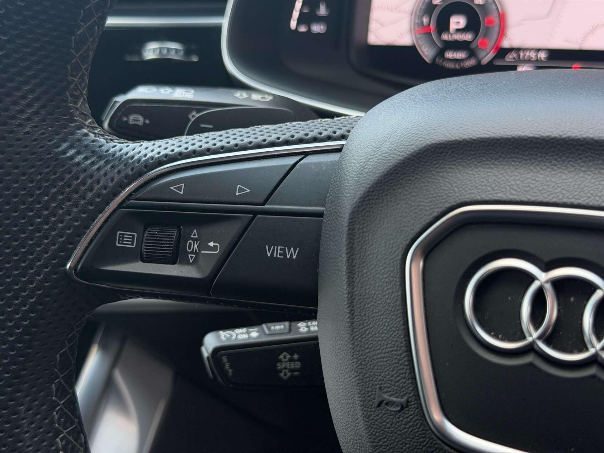 Audi Q8 view 21