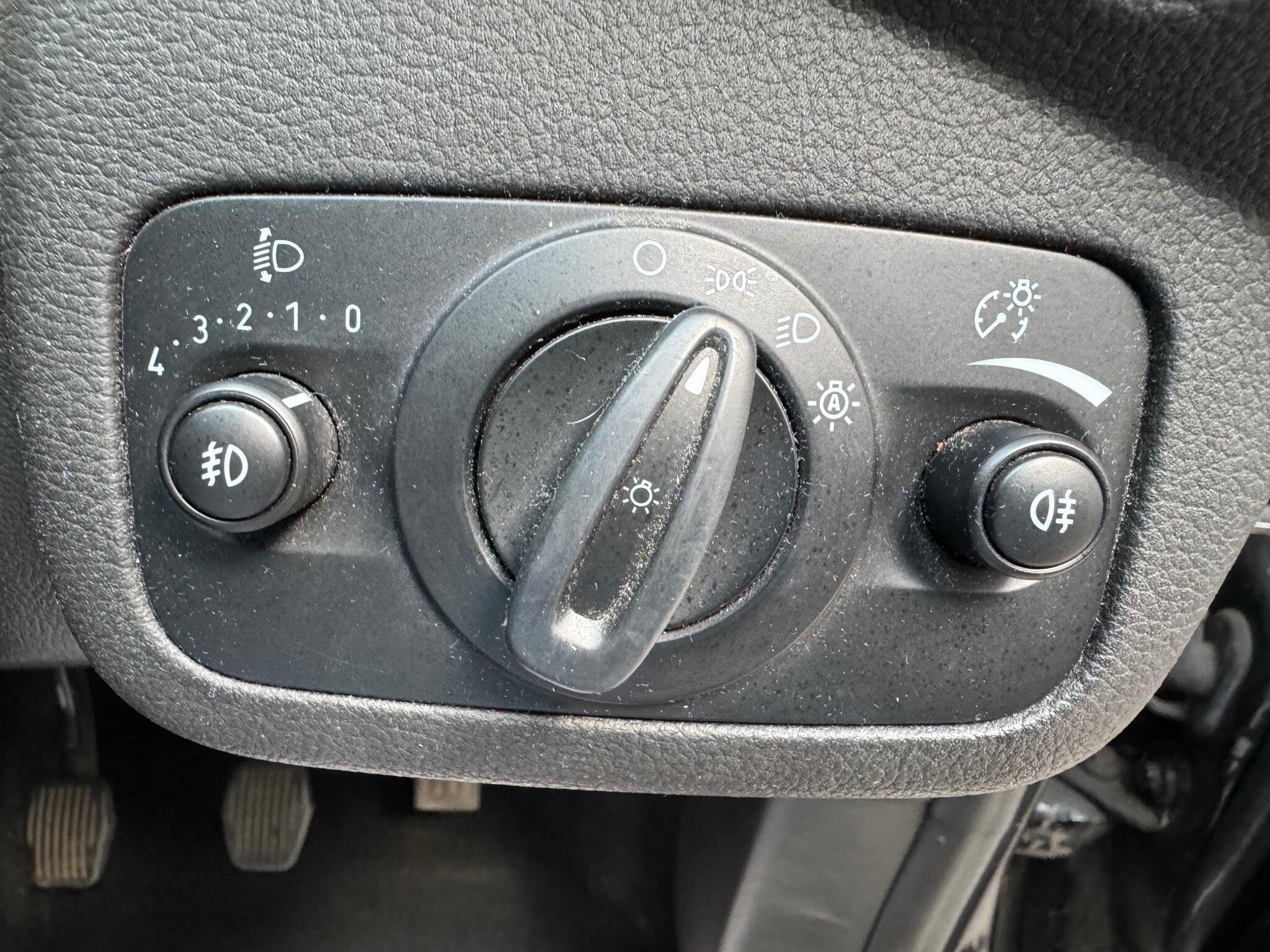Ford Kuga view 22