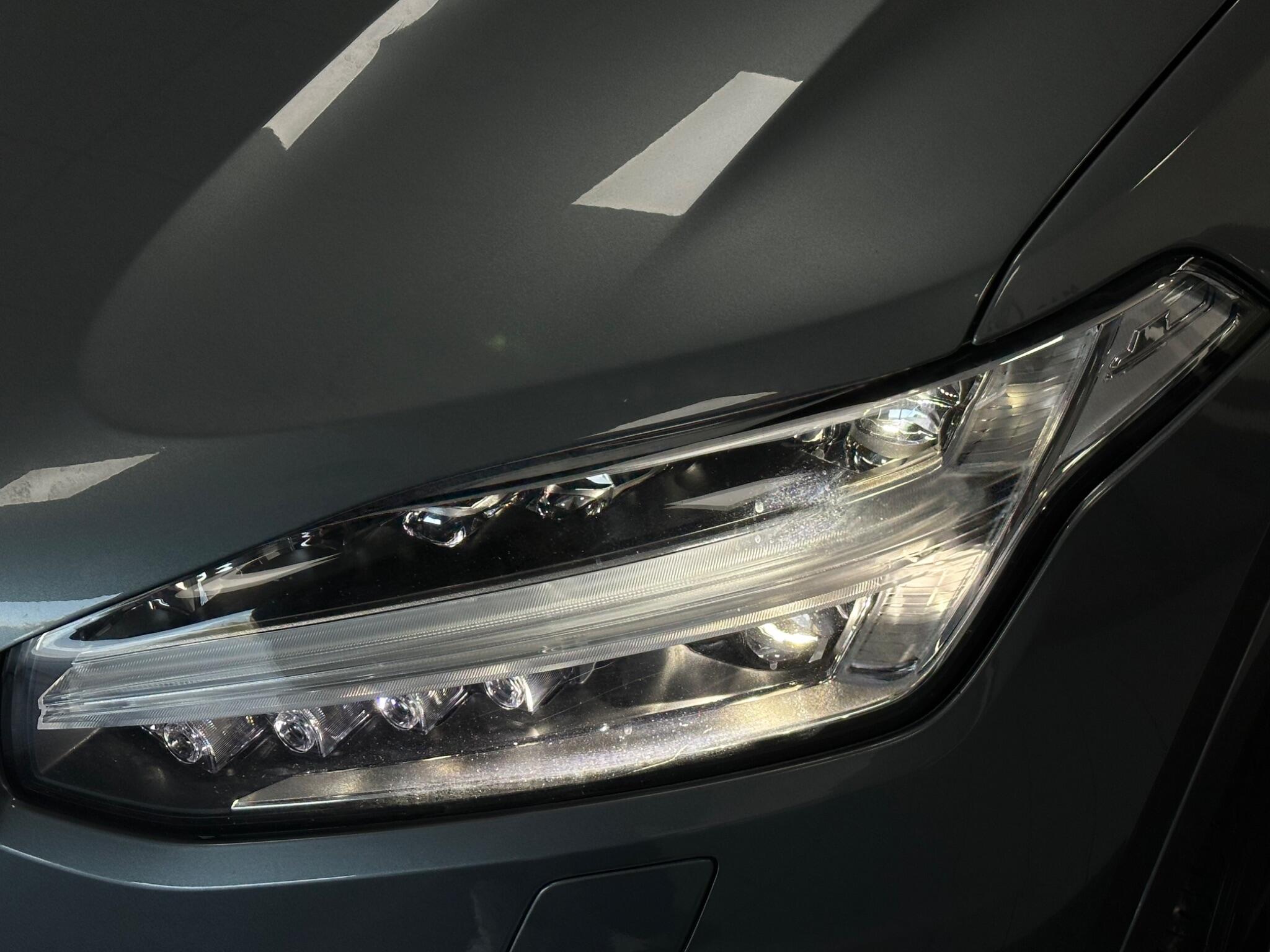 Volvo XC90 view 44